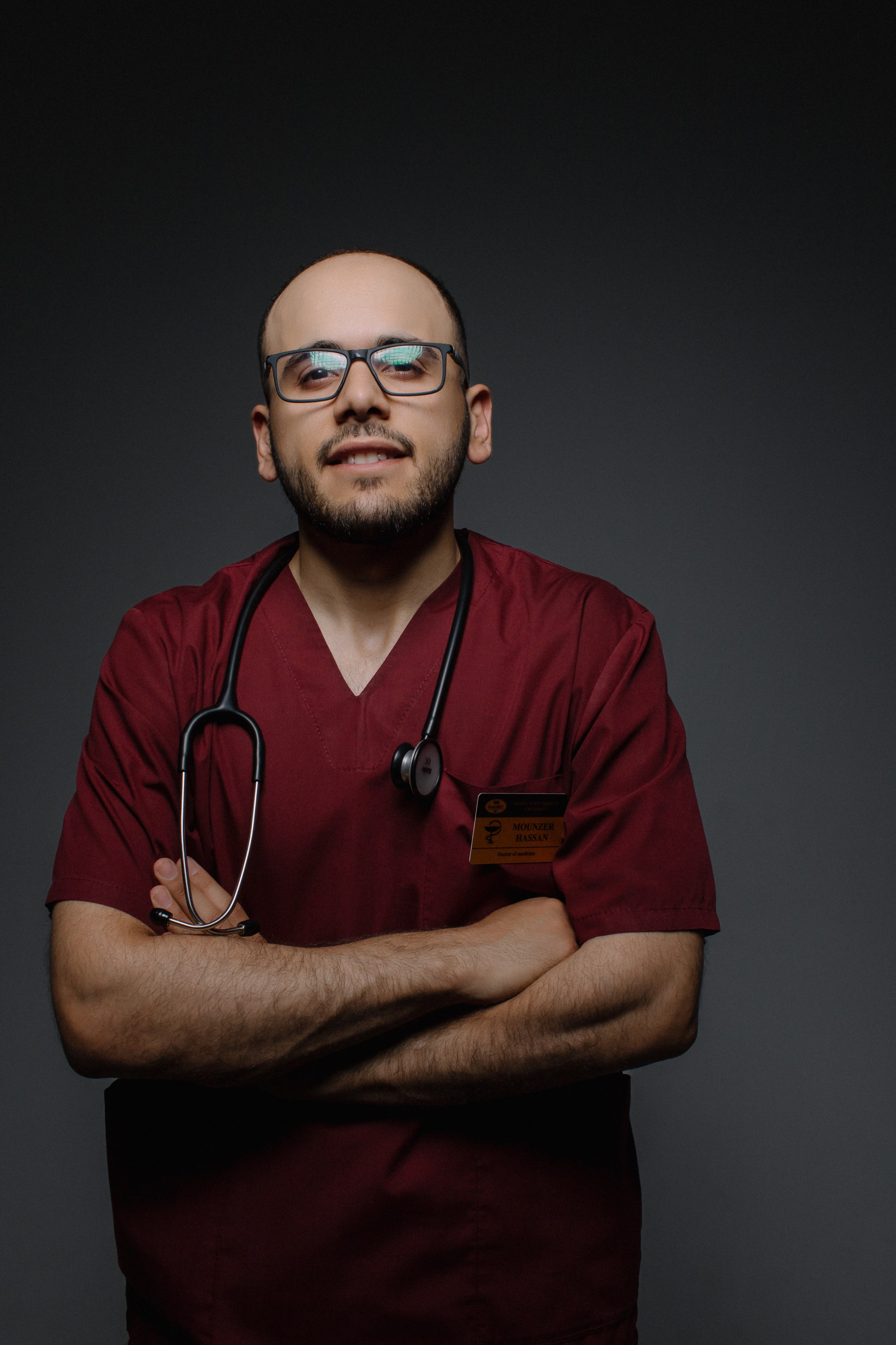 Съёмка для выпускников ГГМУ с элементами контента. Часть 2. Сергеев Алексей. Фотограф