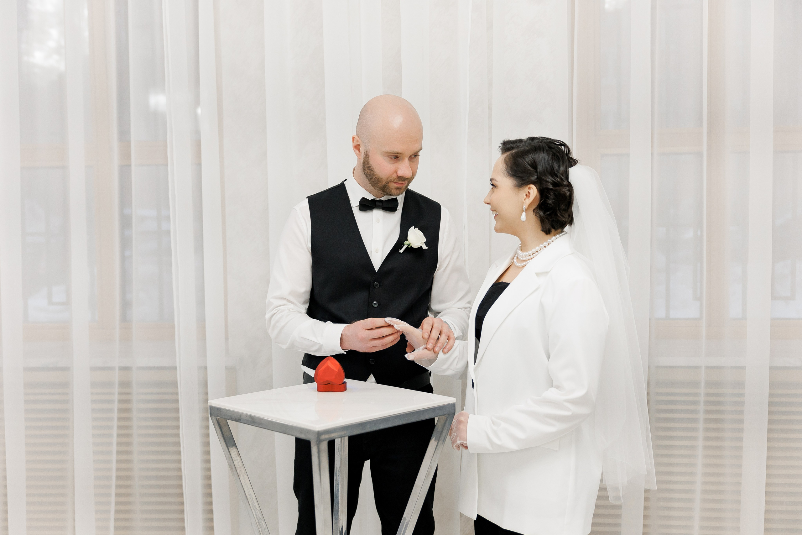 Анонс свадебных фотографий Антона и Лизы. Свадебный фотограф Домодедово Москва Катерина Алехина