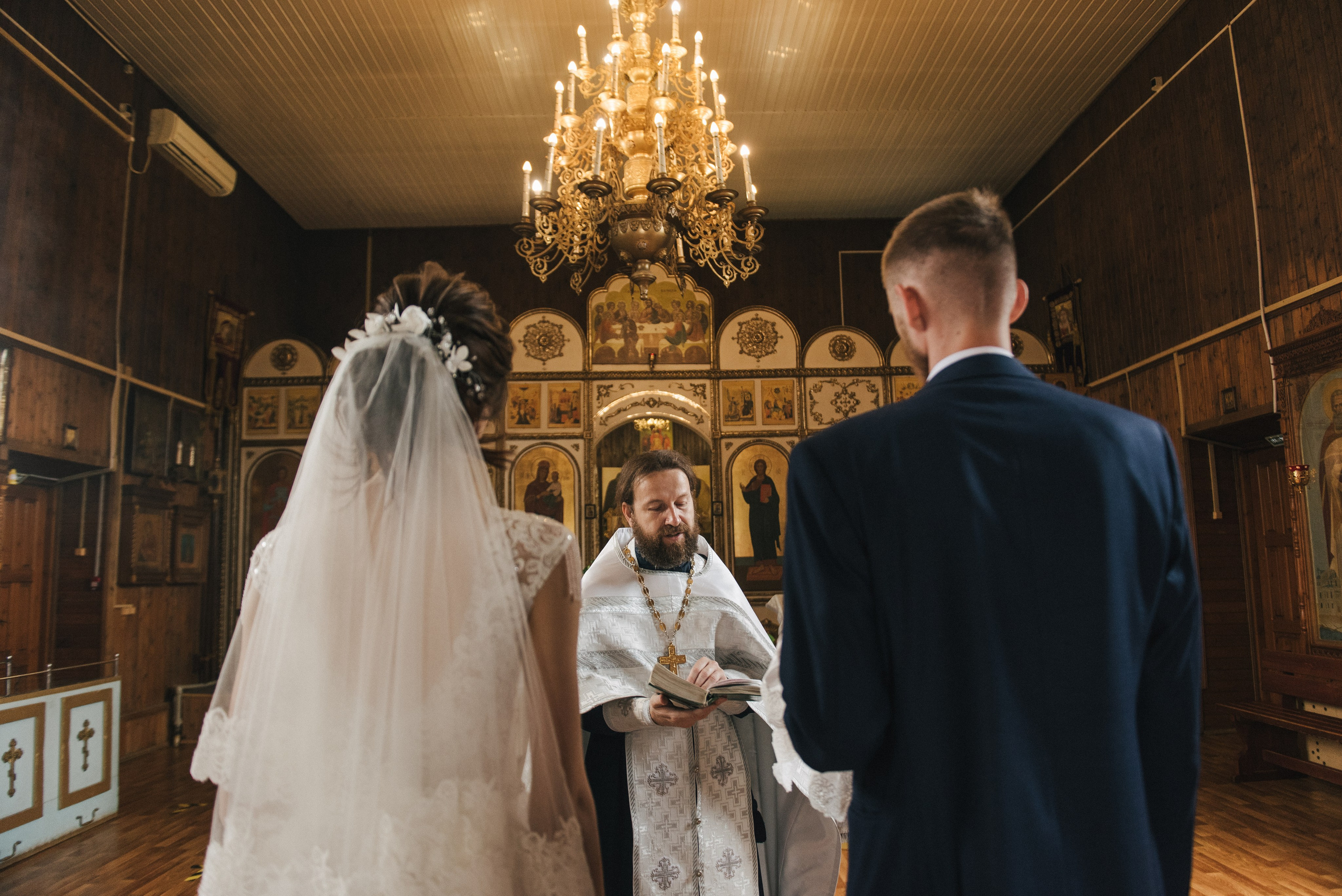 Венчание Никиты и Тони — Храм Иоанна Кронштадского. Свадебный и семейный фотограф Волгоград Москва