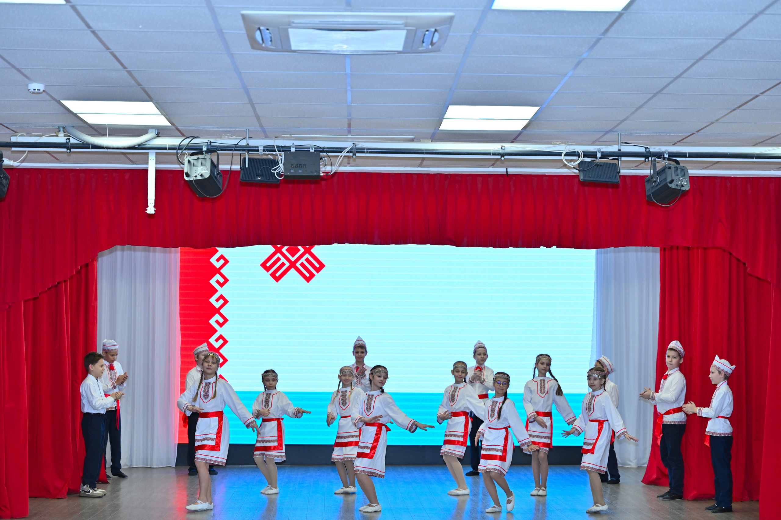 2025-11-21 День семьи 127. Снежинск фото Андрианов