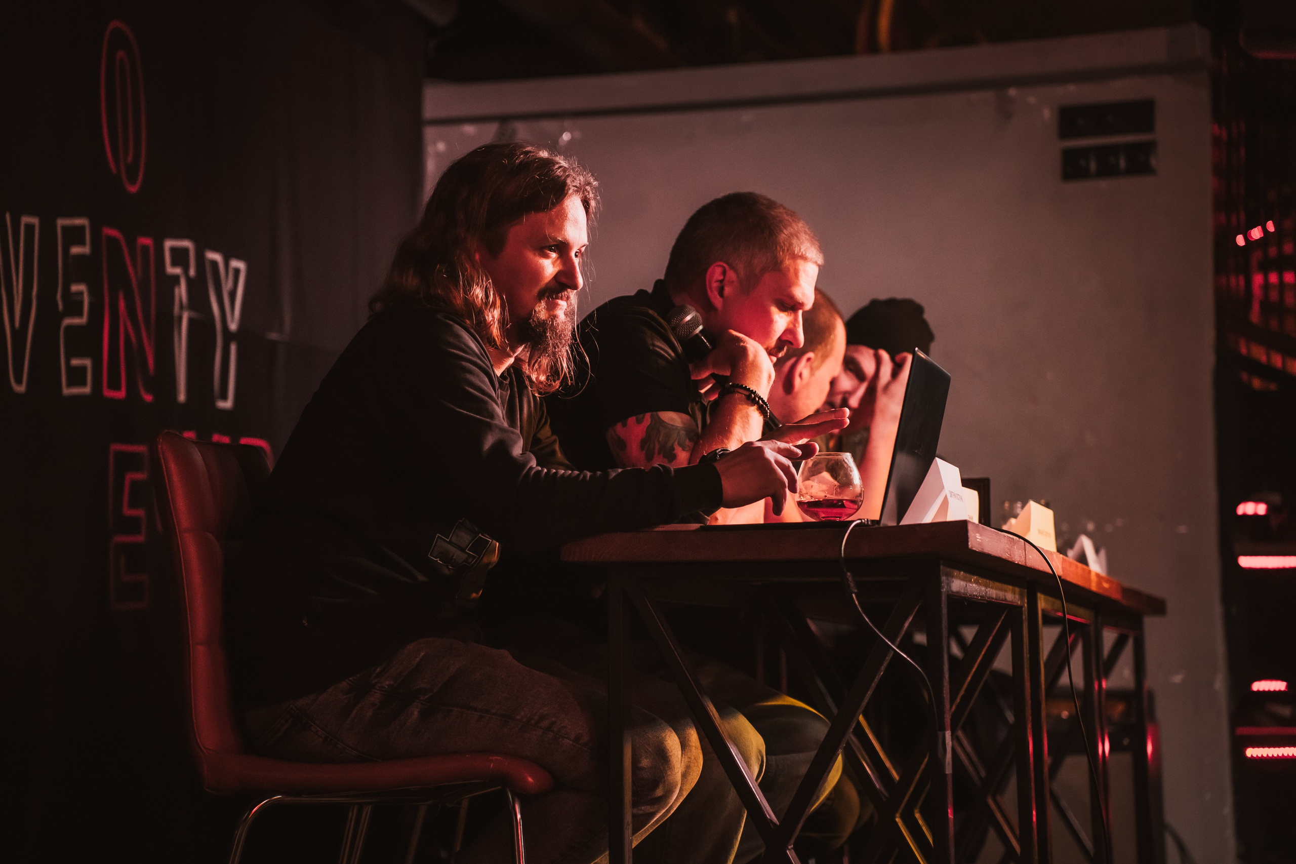 Предпрослушиание Черный Обелиск. Репортажный фотограф Анастасия Рубцова