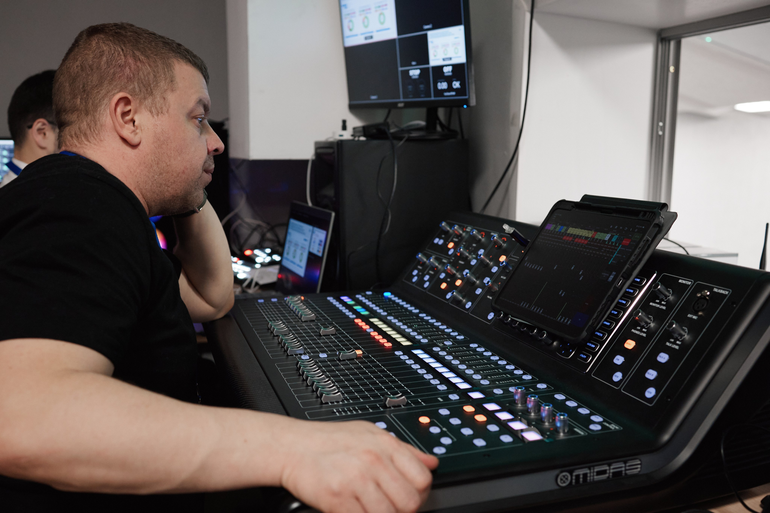 IT- Форум. Фотограф и видеограф в Кургане Леонид Корнильев