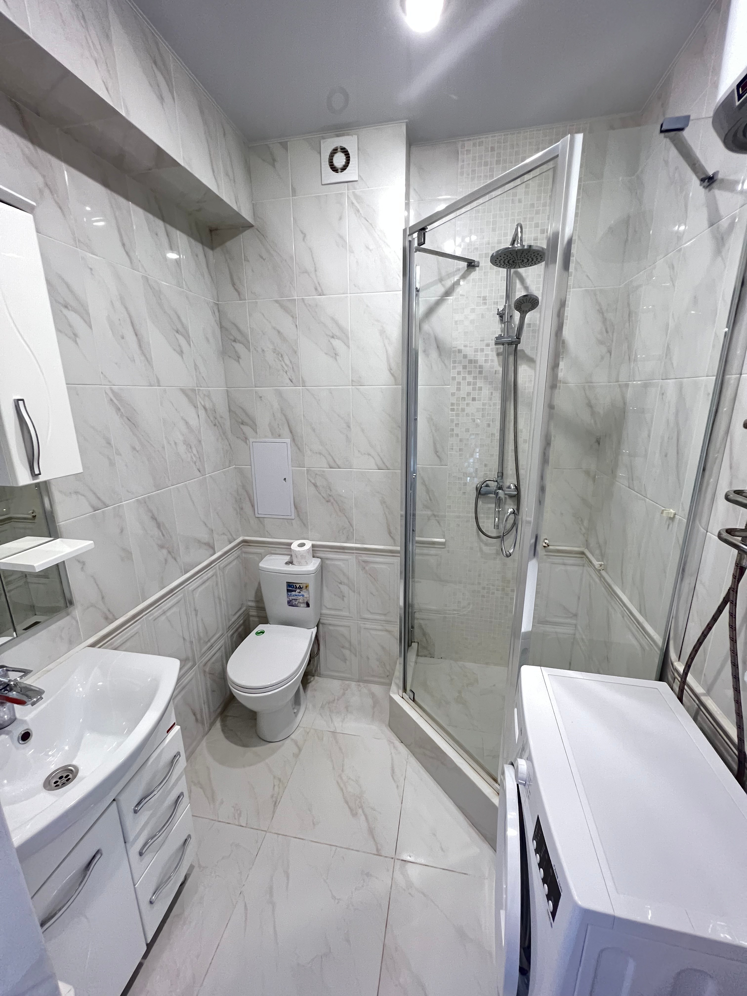 Уютная, светлая квартира в центральном районе Сочи рядом с морем!. Квартиры посуточно, длительно в Сочи, LARA APART GROUP