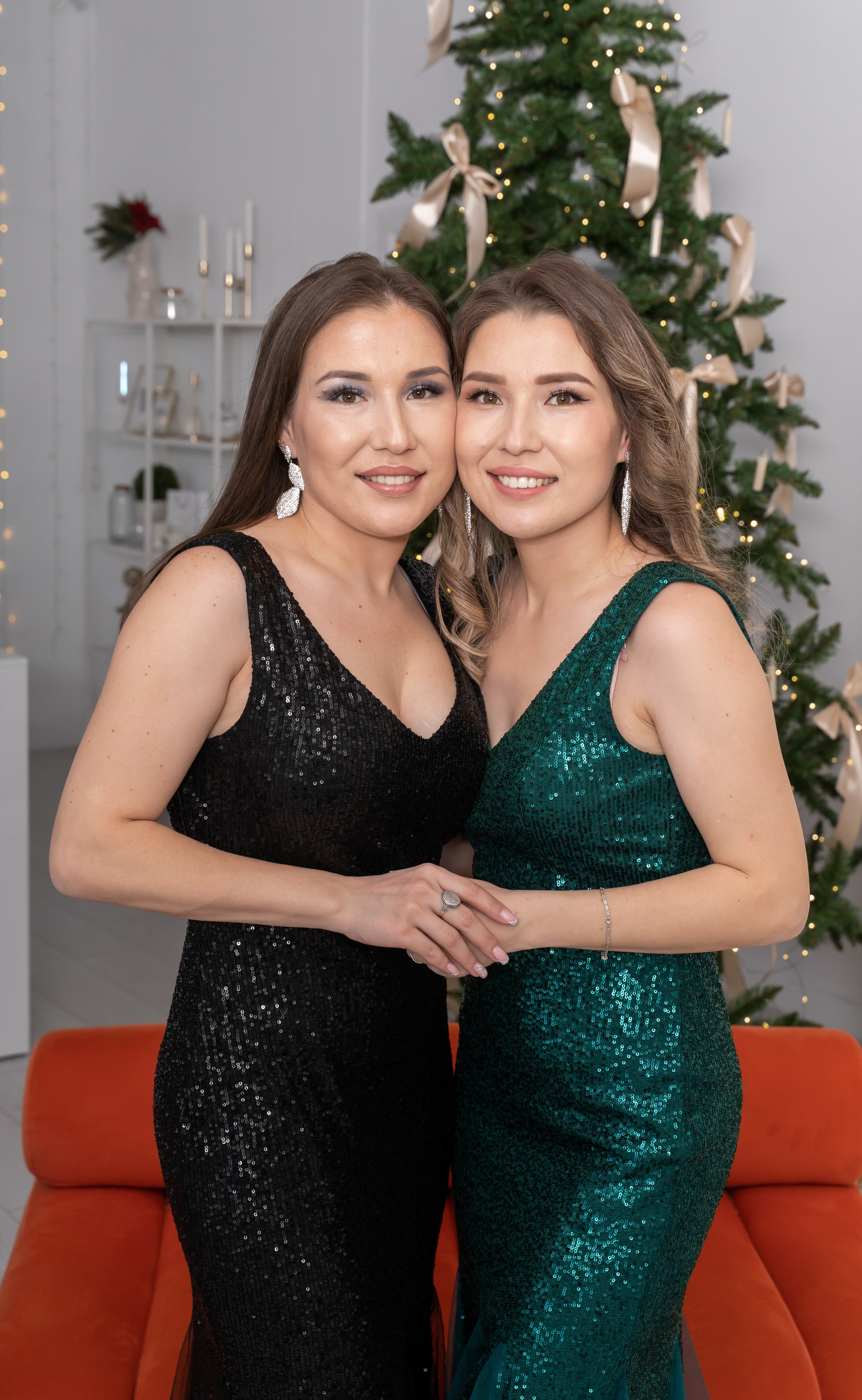 Платья для девушек размер 40-46. Фотостудия Малина в городе Улан-Удэ. Фотограф Ирина Жарникова