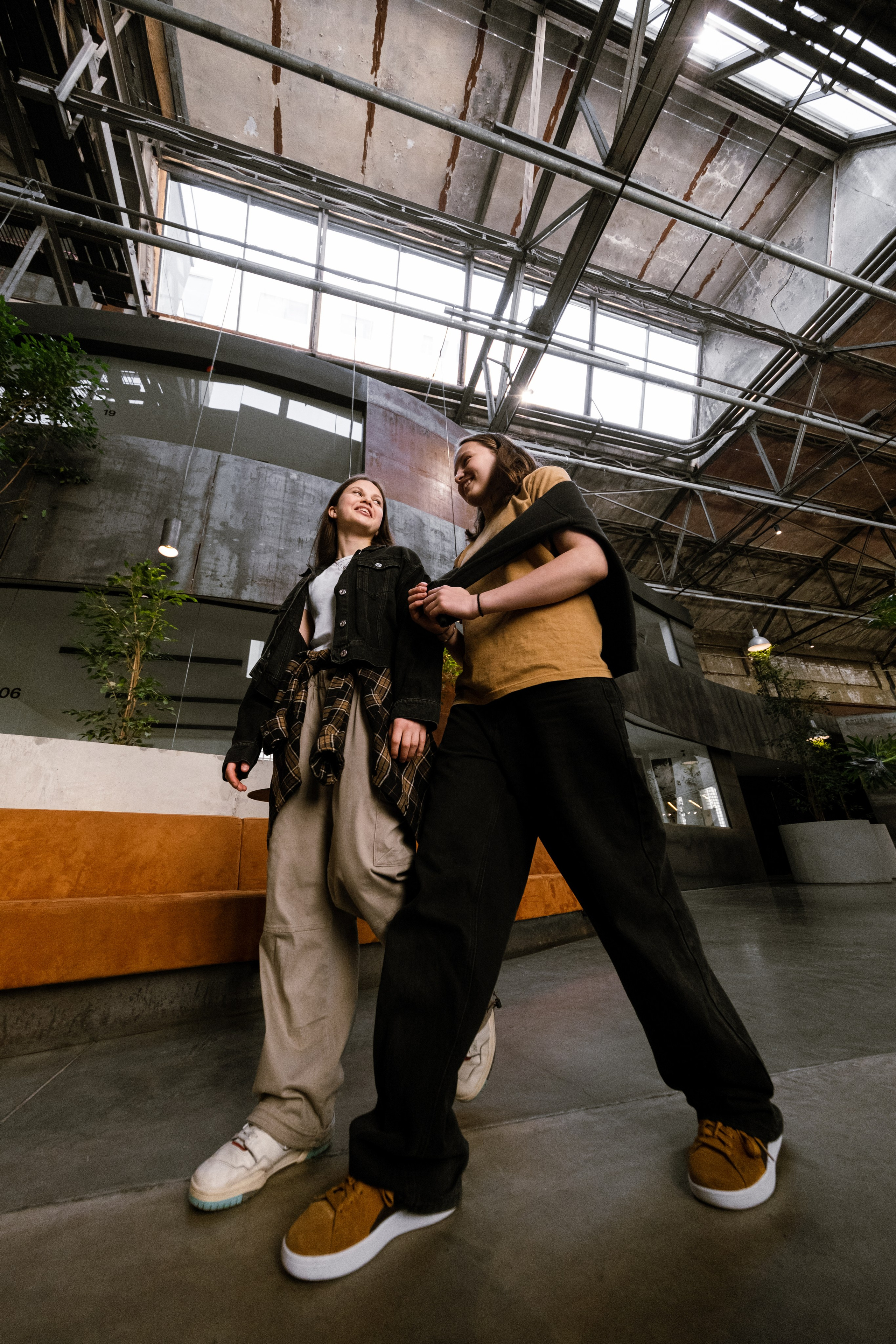 QSC 24. LIYALEE PHOTO