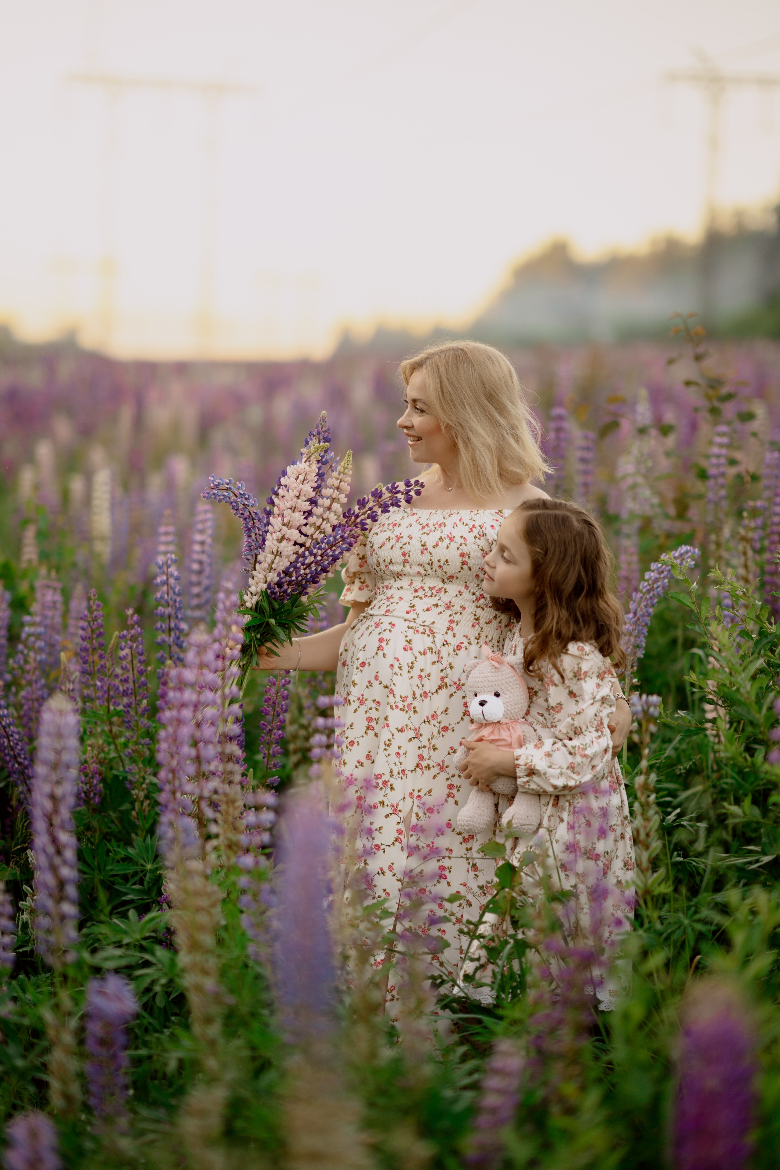 Ульяна с мамой Лизой в нежной фотосессии на природе. Семейный и детский фотограф в Сергиев Посаде, Хотьково Якимчук Любовь
