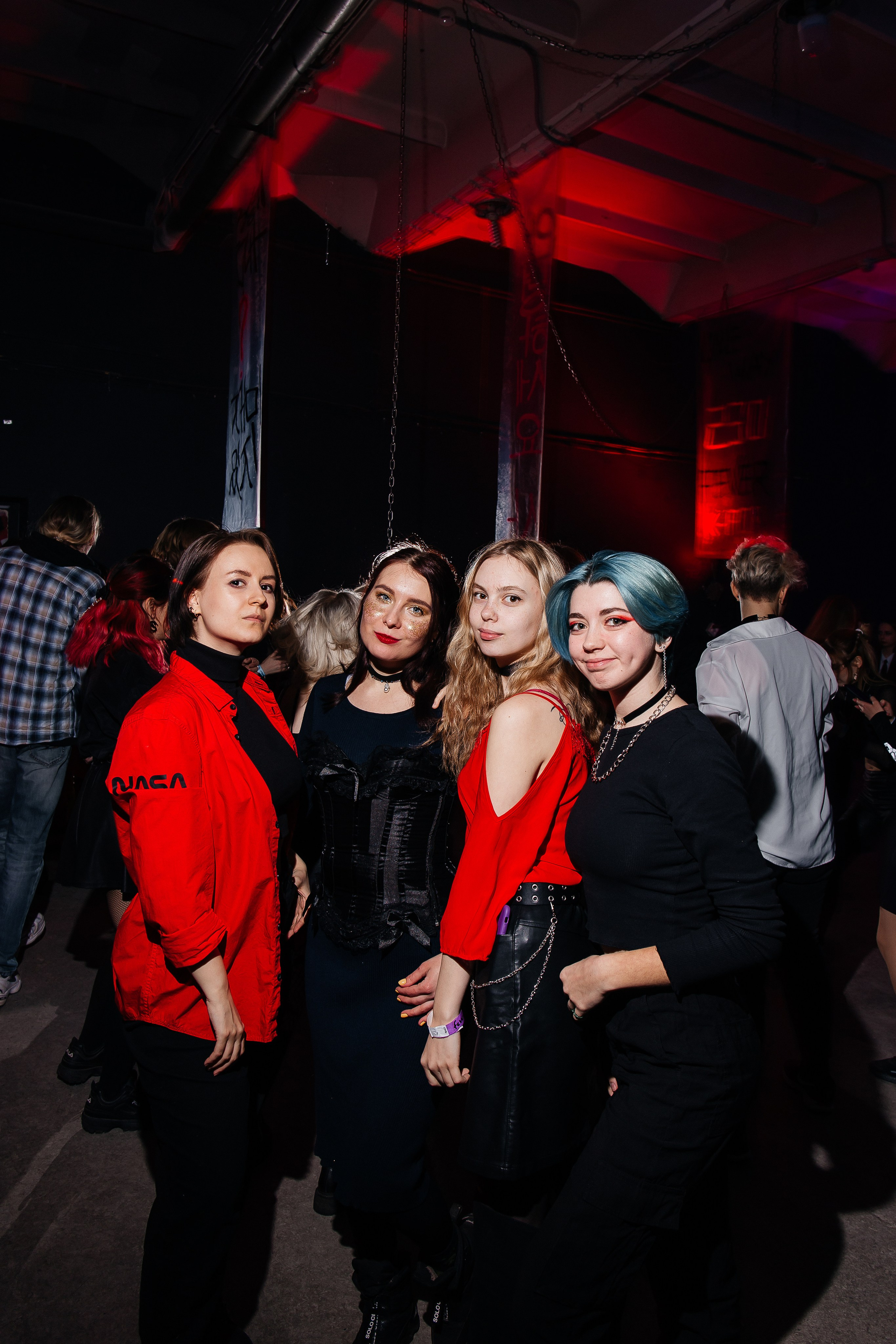 Cyberpunk K-POP Party. Свадебный и портретный фотограф в Новосибирске Любовь Исакова