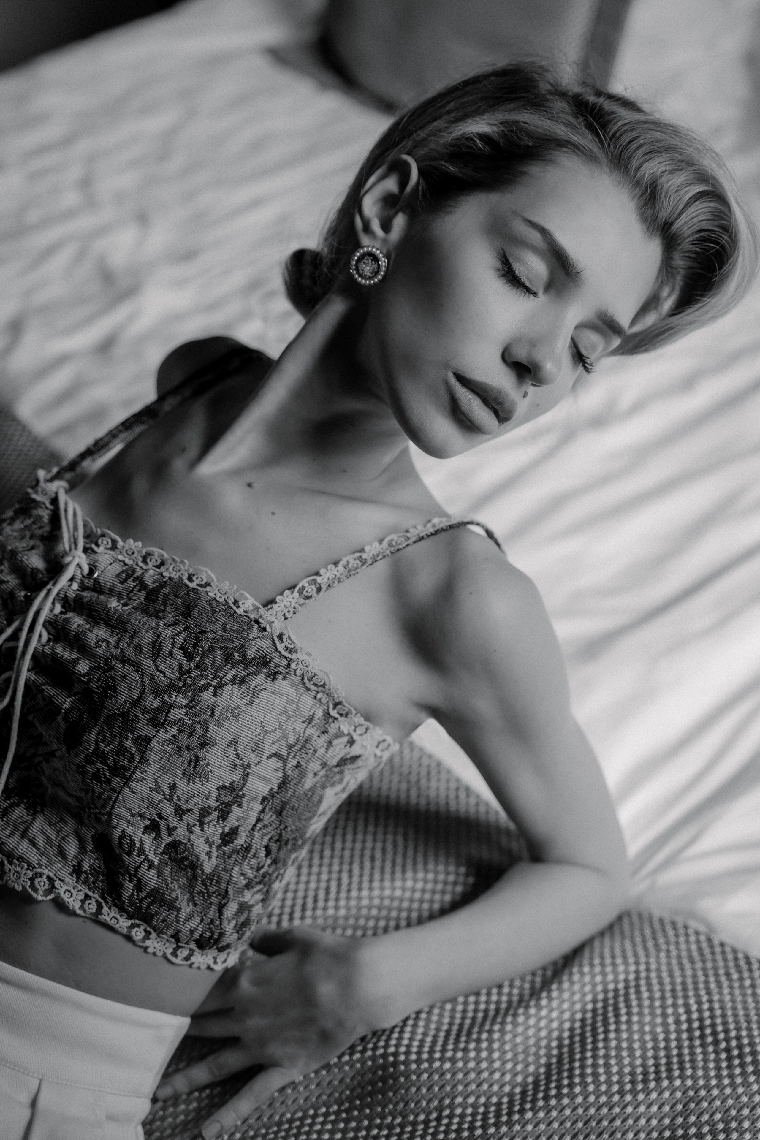 Будуарная история в отеле. Портретный фотограф в Москве