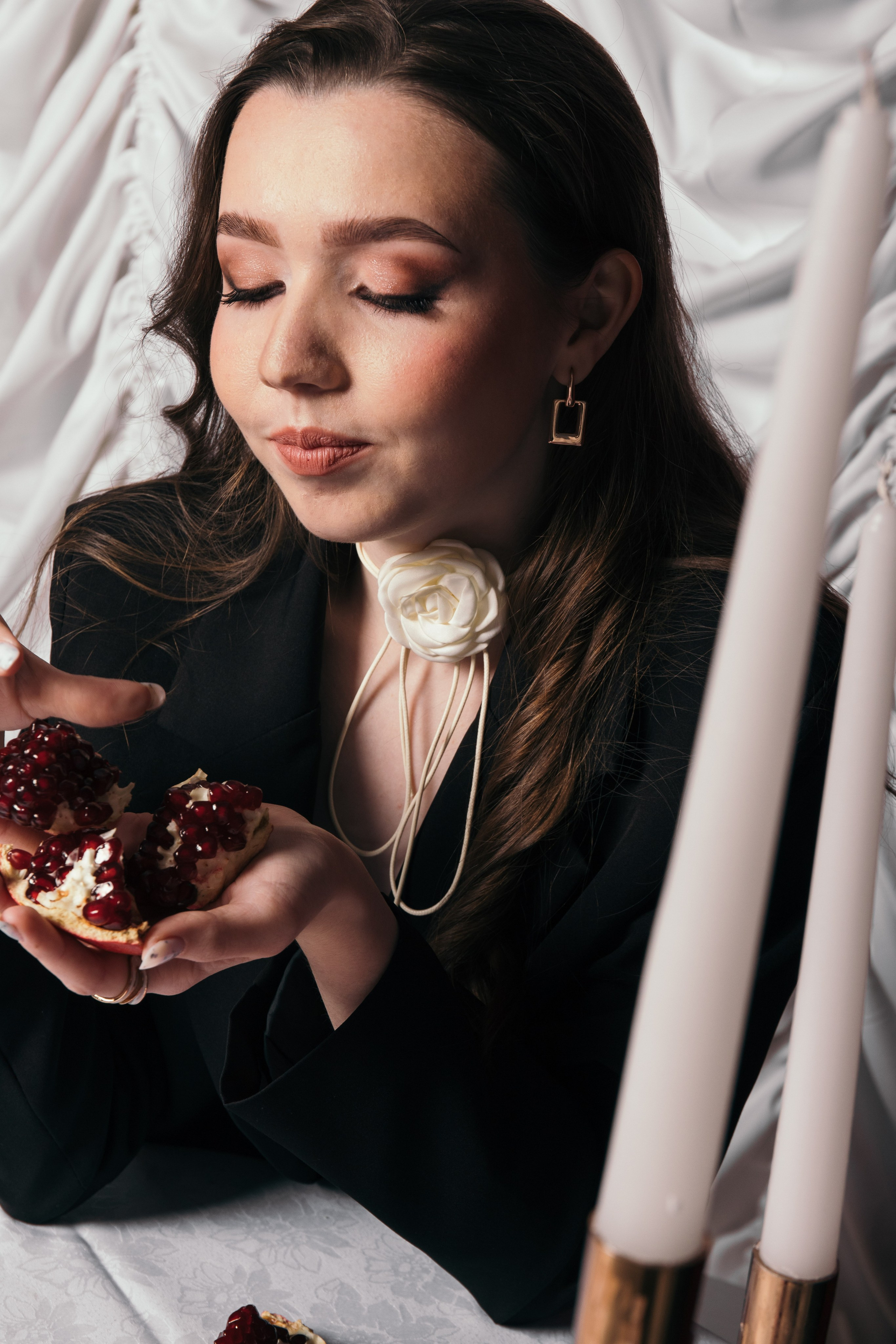 Вера и гранат. Фотограф Елена Балакина (Челябинск)