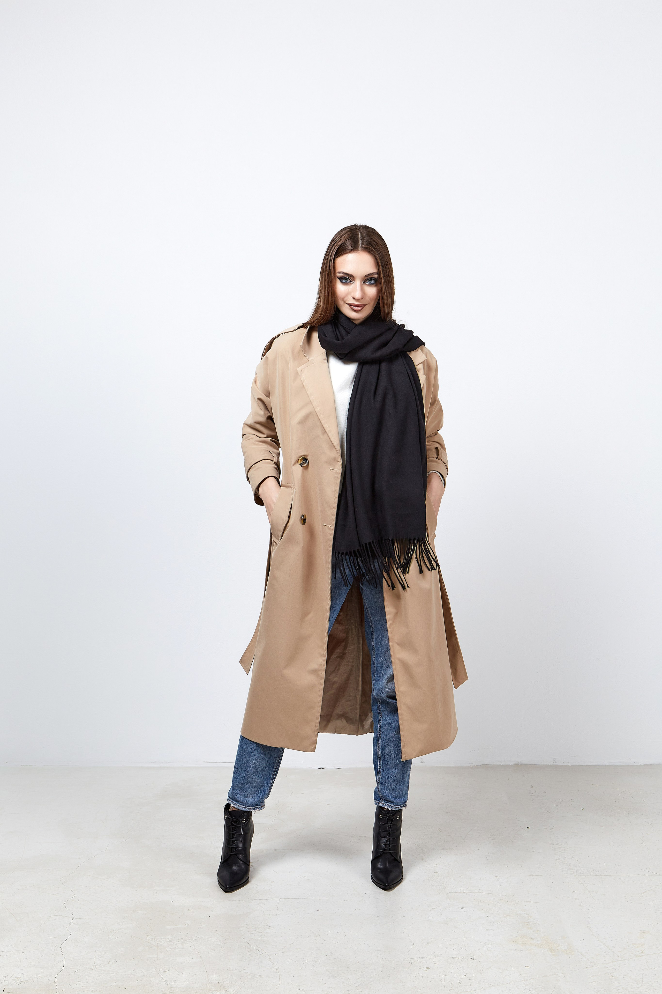 Фотосессия женских шарфы. Фотограф Руслан Потапов в Краснодаре