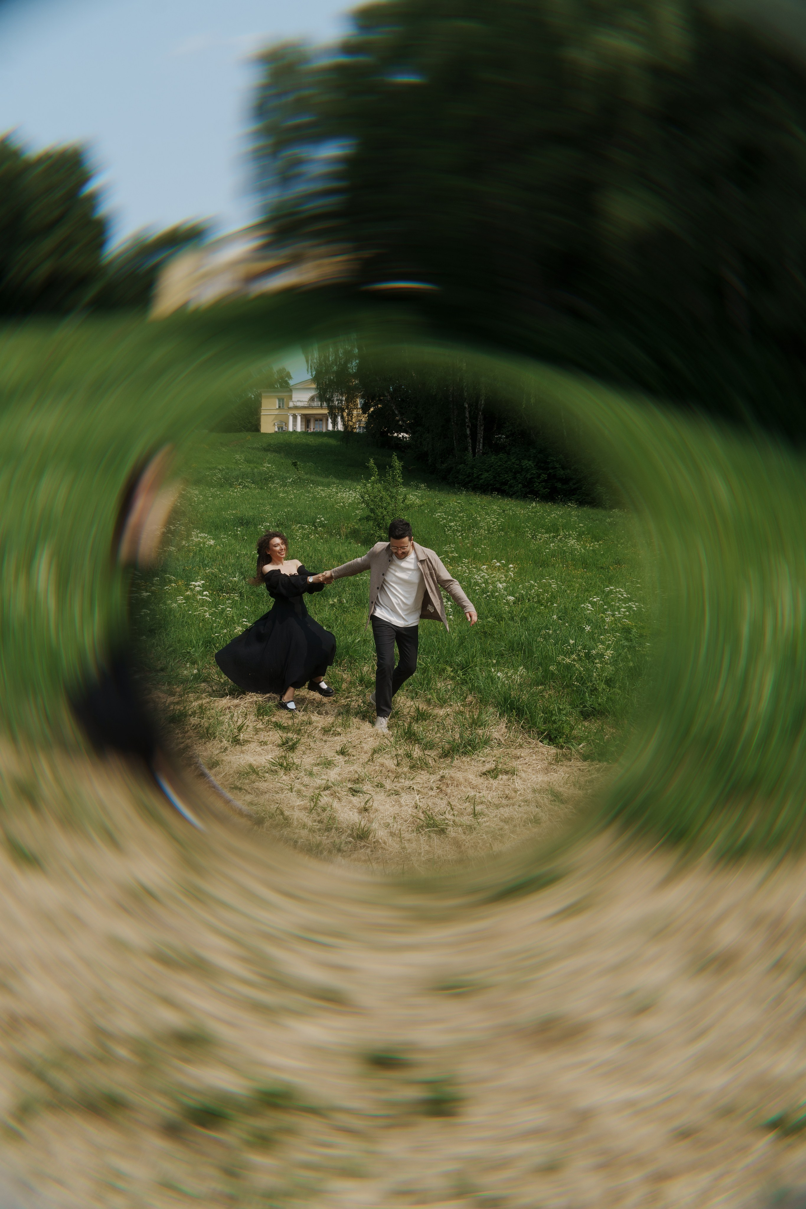 Love Story Олега и Майи в Московском парке. Саша Потапкин Фотограф. Сочи, Екатеринбург, Москва