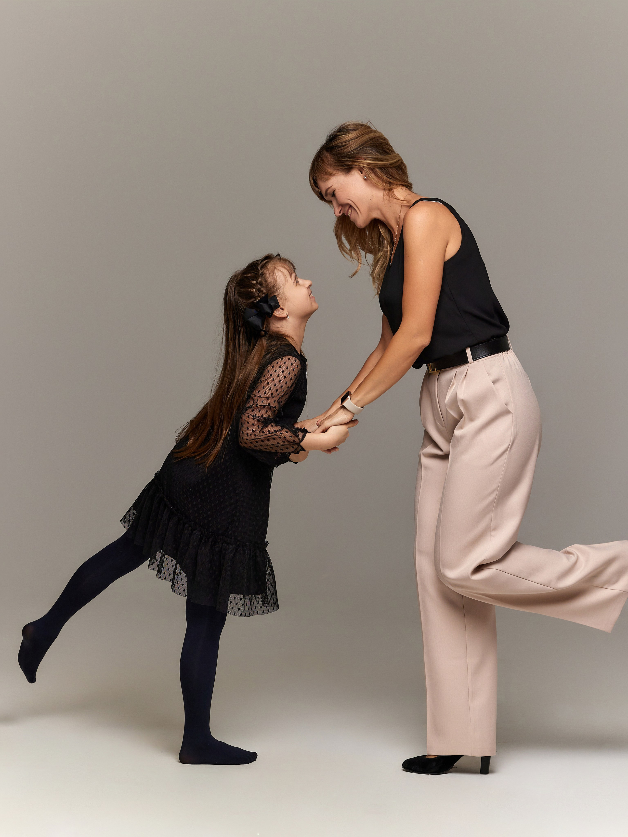 Виктория и Маша