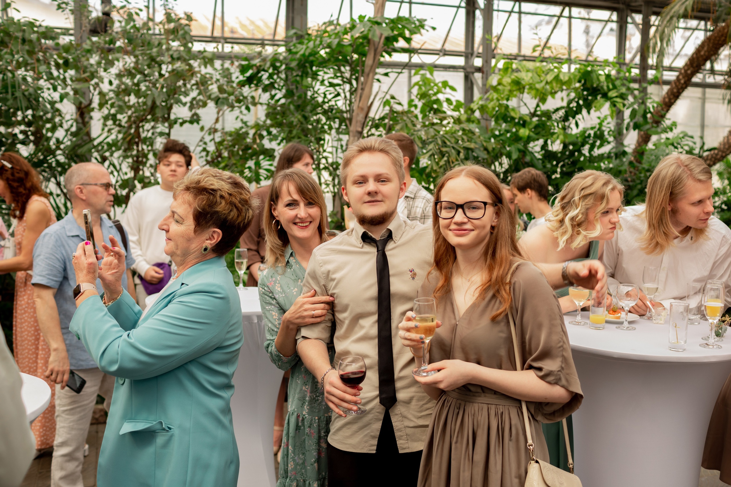 Выездная регистрация в Оранжерее Таврического сада. Свадебный фотограф Кирилл Белый