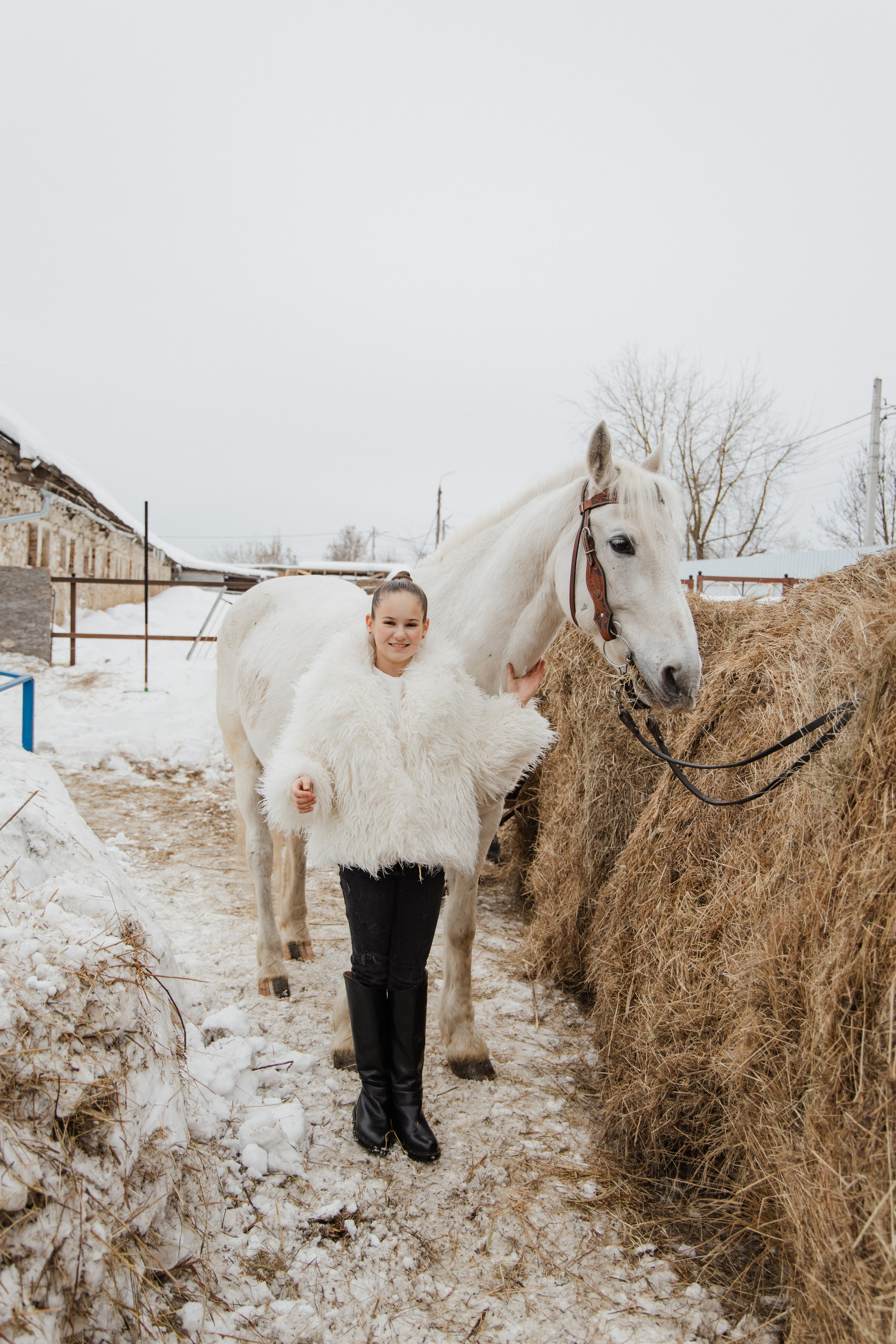 Фотосессия с Конем на Конном дворе. Свадебный фотограф в городе Подольск МО и Москва Крылова Ирина