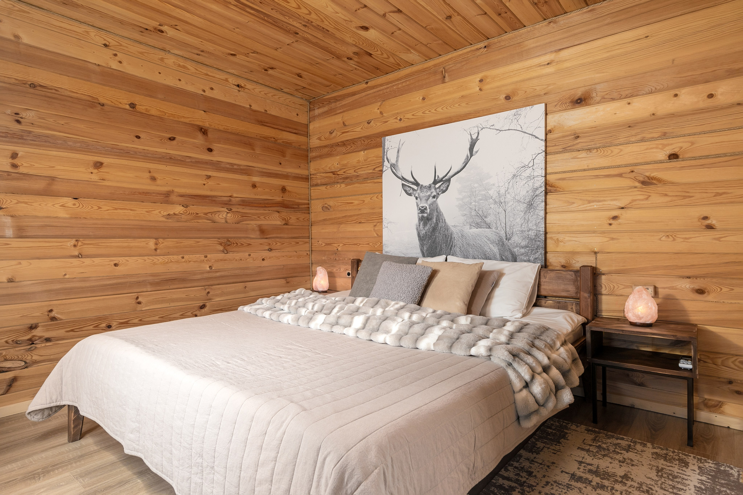 Фотосъёмка интерьеров и территории ALTAY CHALET. Коммерческий фотограф Яков Рослин