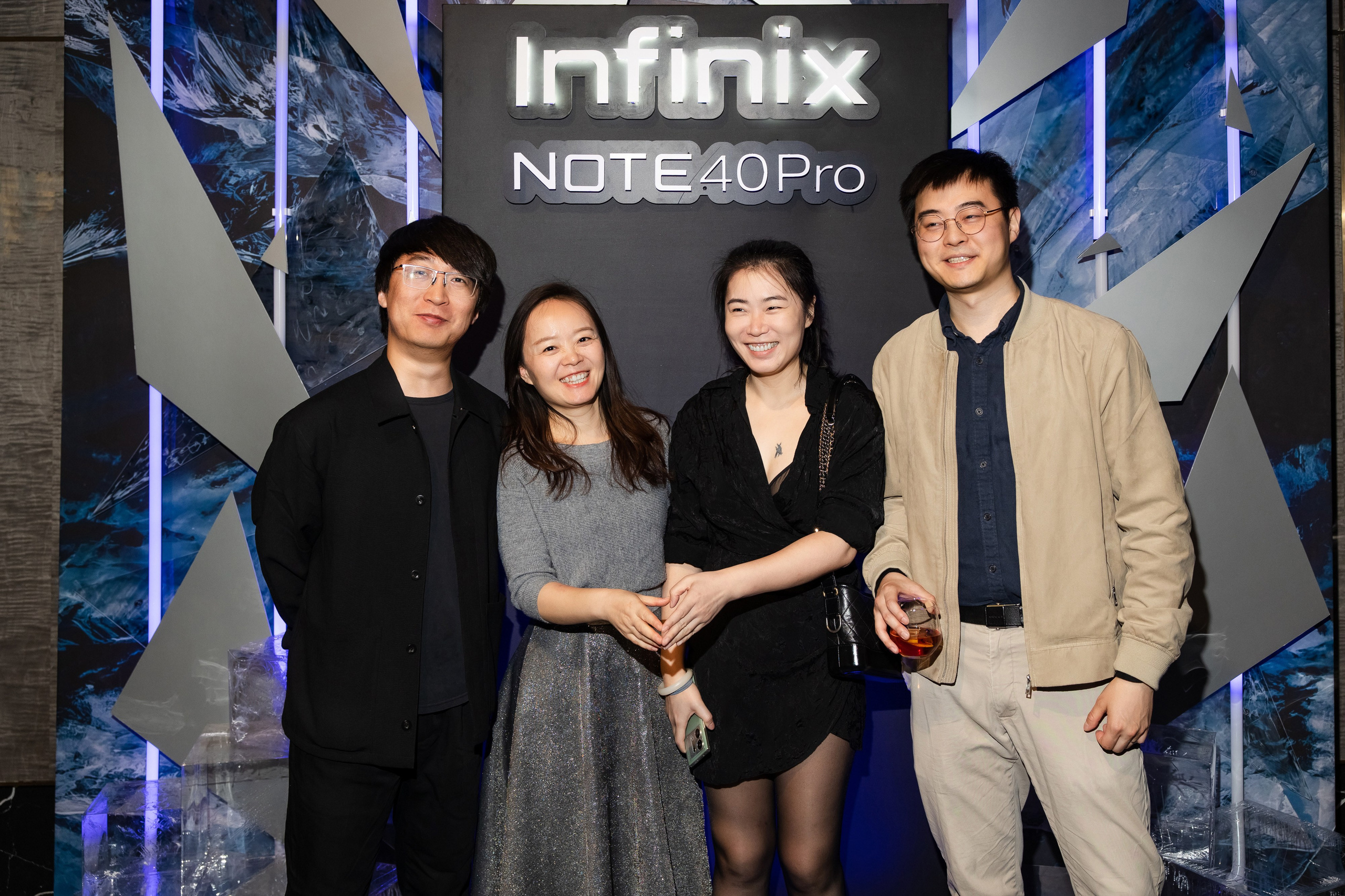 Презентация Infinix. Свадебный репортажный фотограф в Москве
