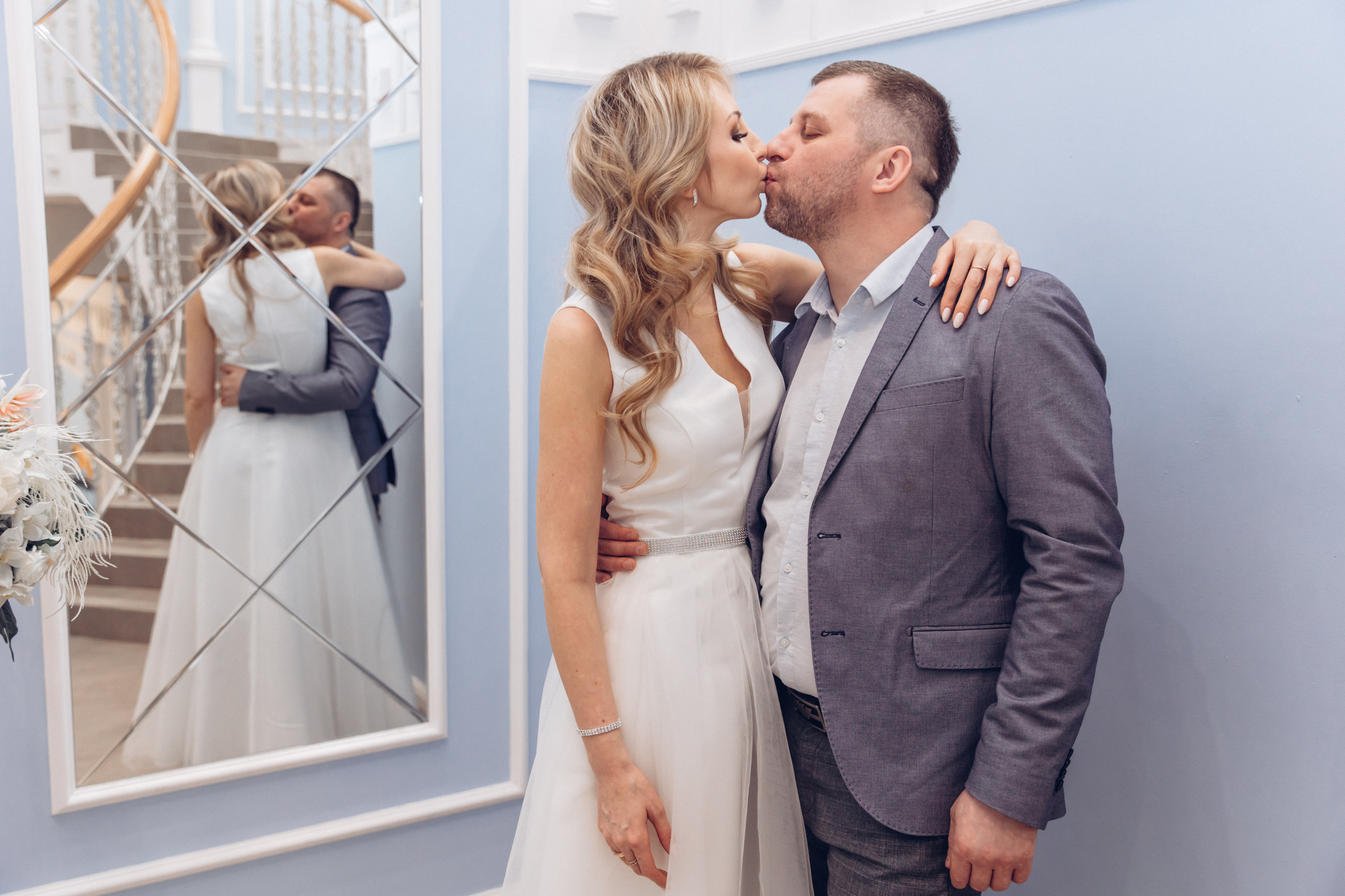 Саша и Маша, ЗАГС на Доблести. Семейный фотограф в Санкт-Петербурге Алиса Мохова