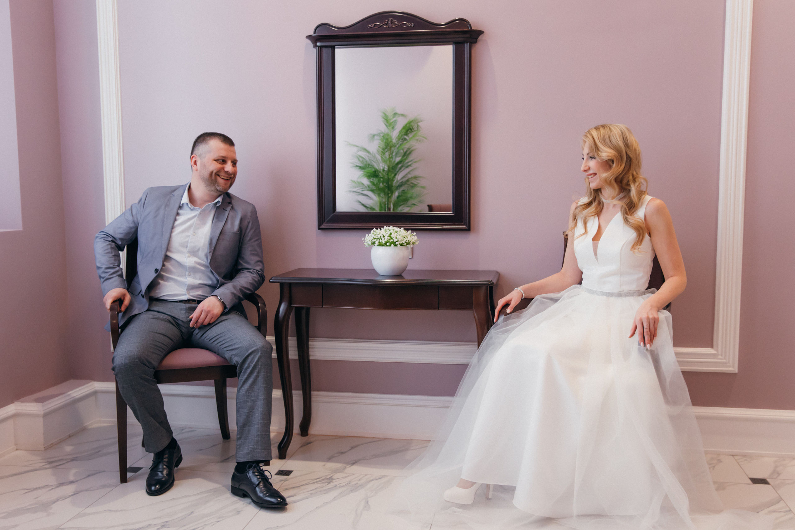 Саша и Маша, ЗАГС на Доблести. Семейный фотограф в Санкт-Петербурге Алиса Мохова