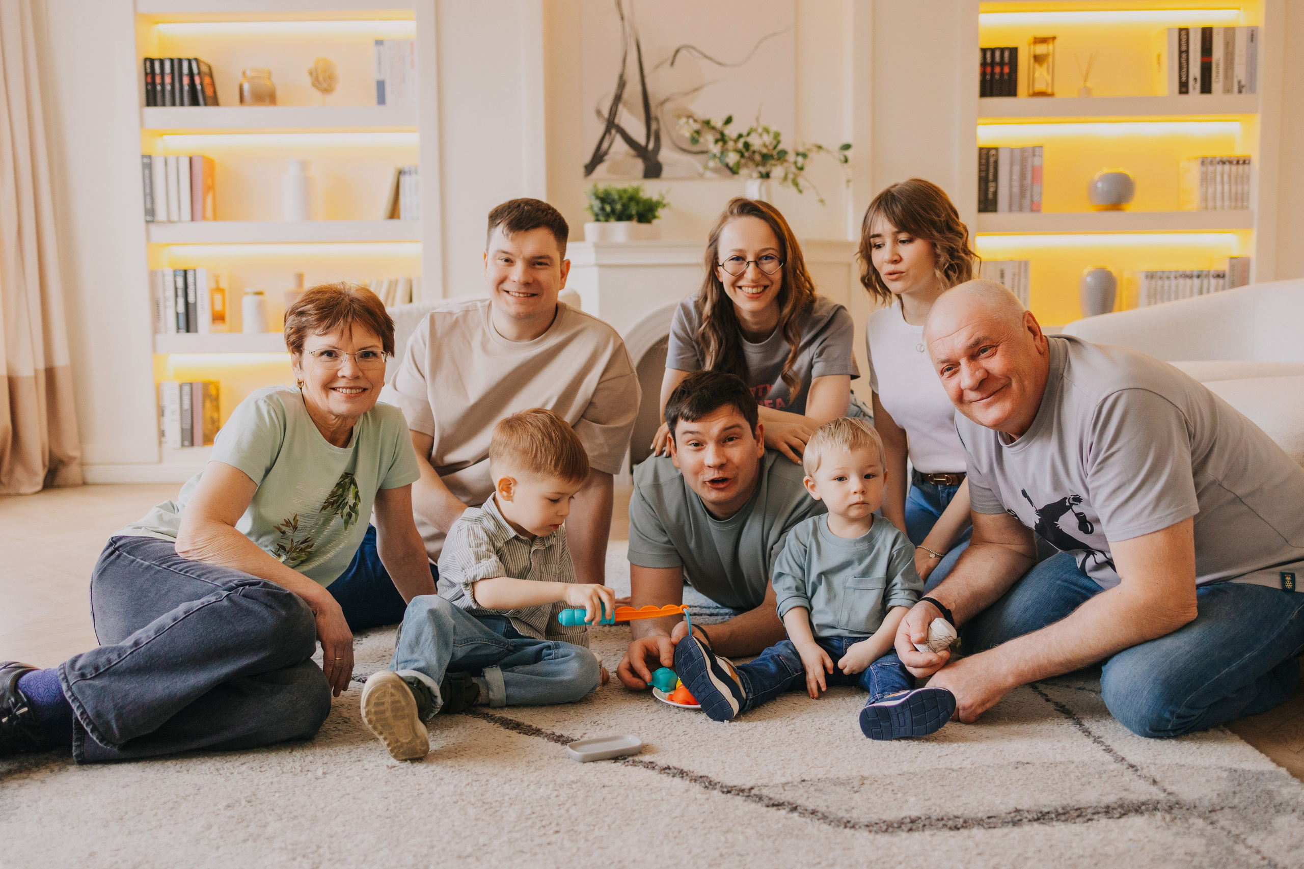 Большая семья. Домашняя фотосессия