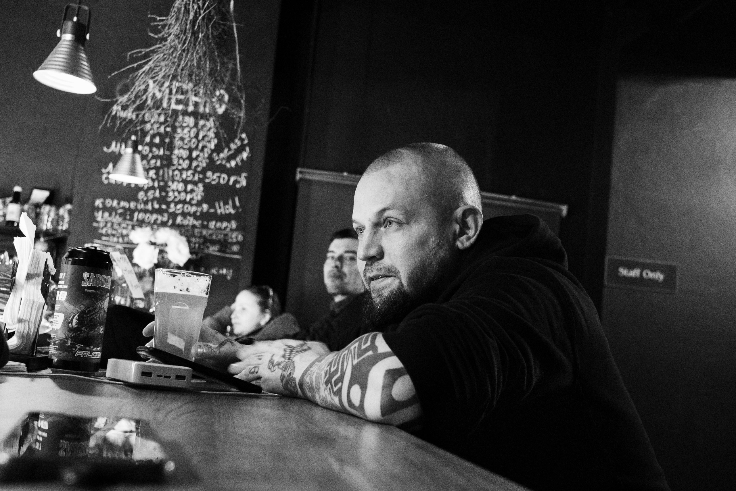 Bar hopping. Герман Бабушкин. Уличный и репортажный фотограф из Санкт-Петербурга