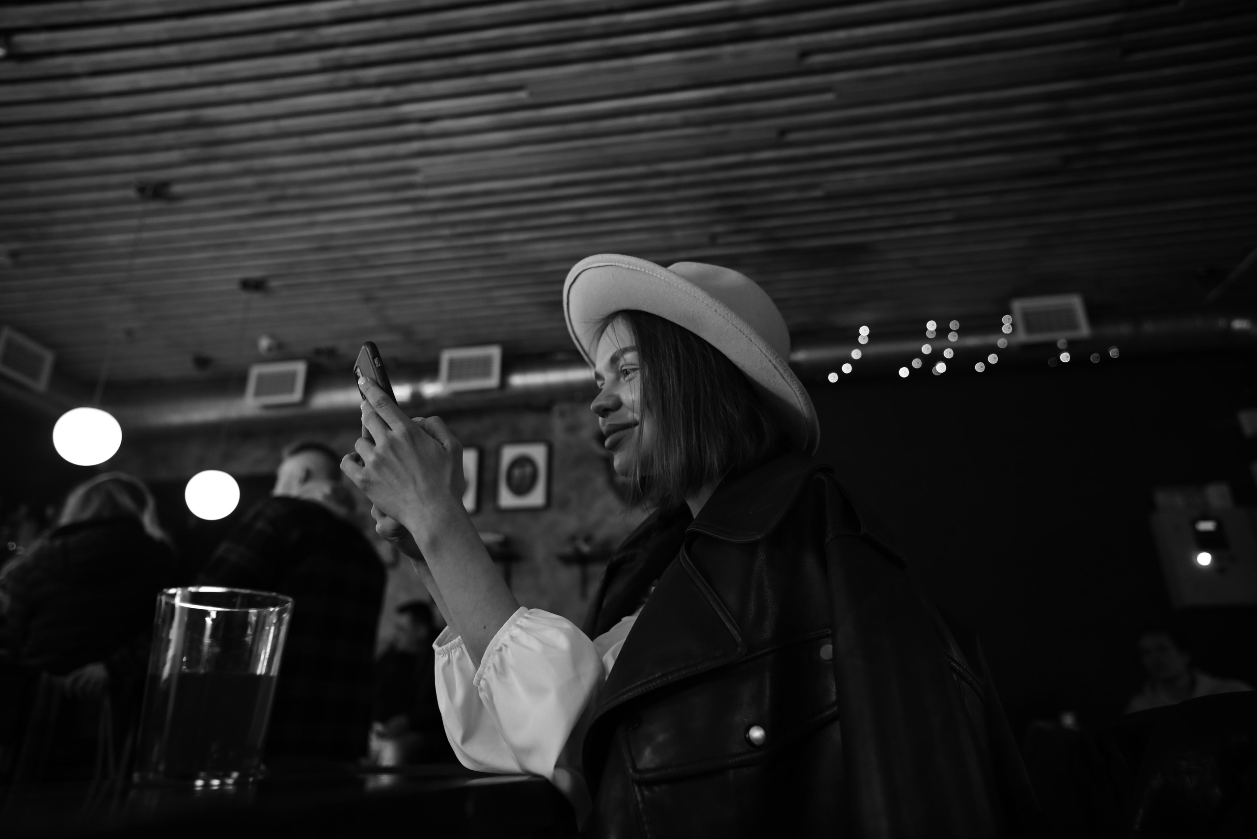 Bar hopping. Герман Бабушкин. Уличный и репортажный фотограф из Санкт-Петербурга