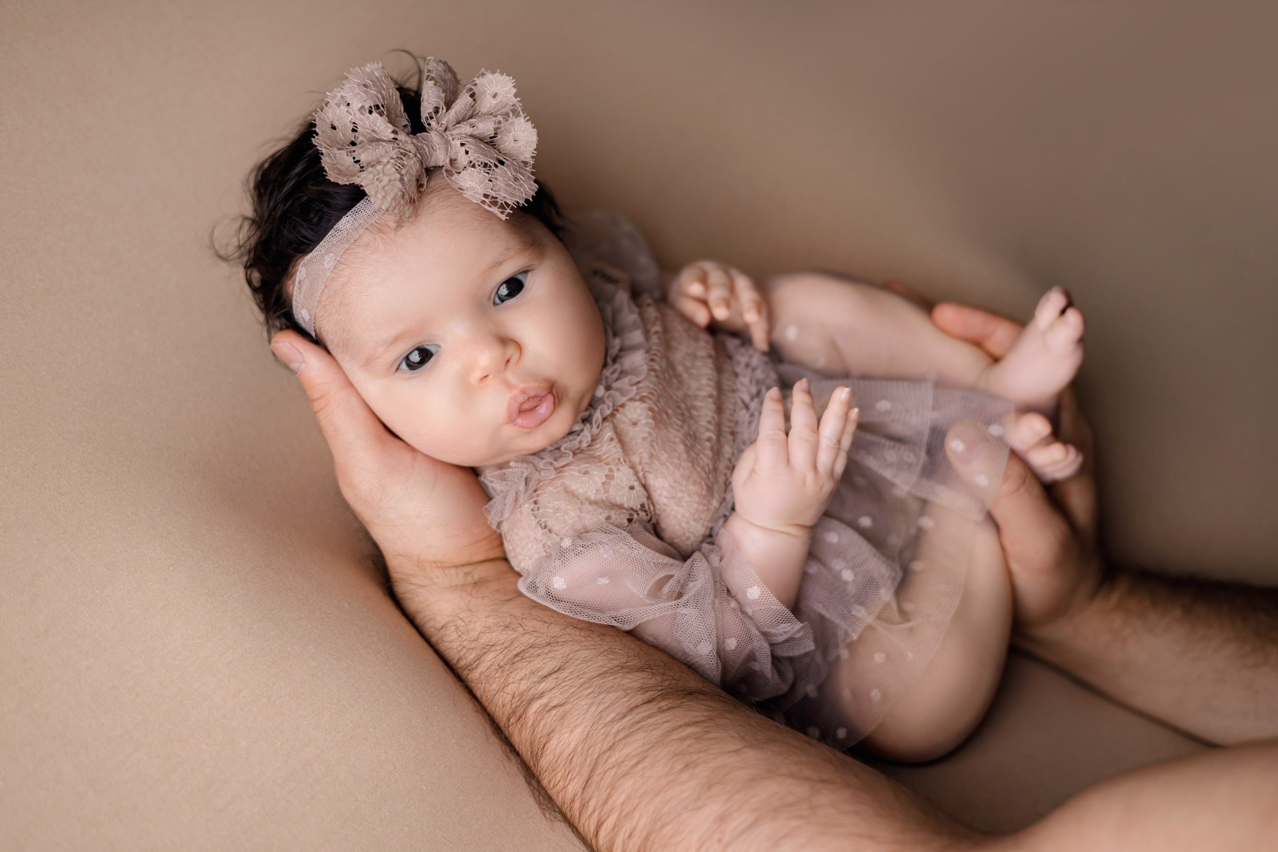 Аймира. Евгения Горбунова фотограф новорожденных в Новом Уренгое