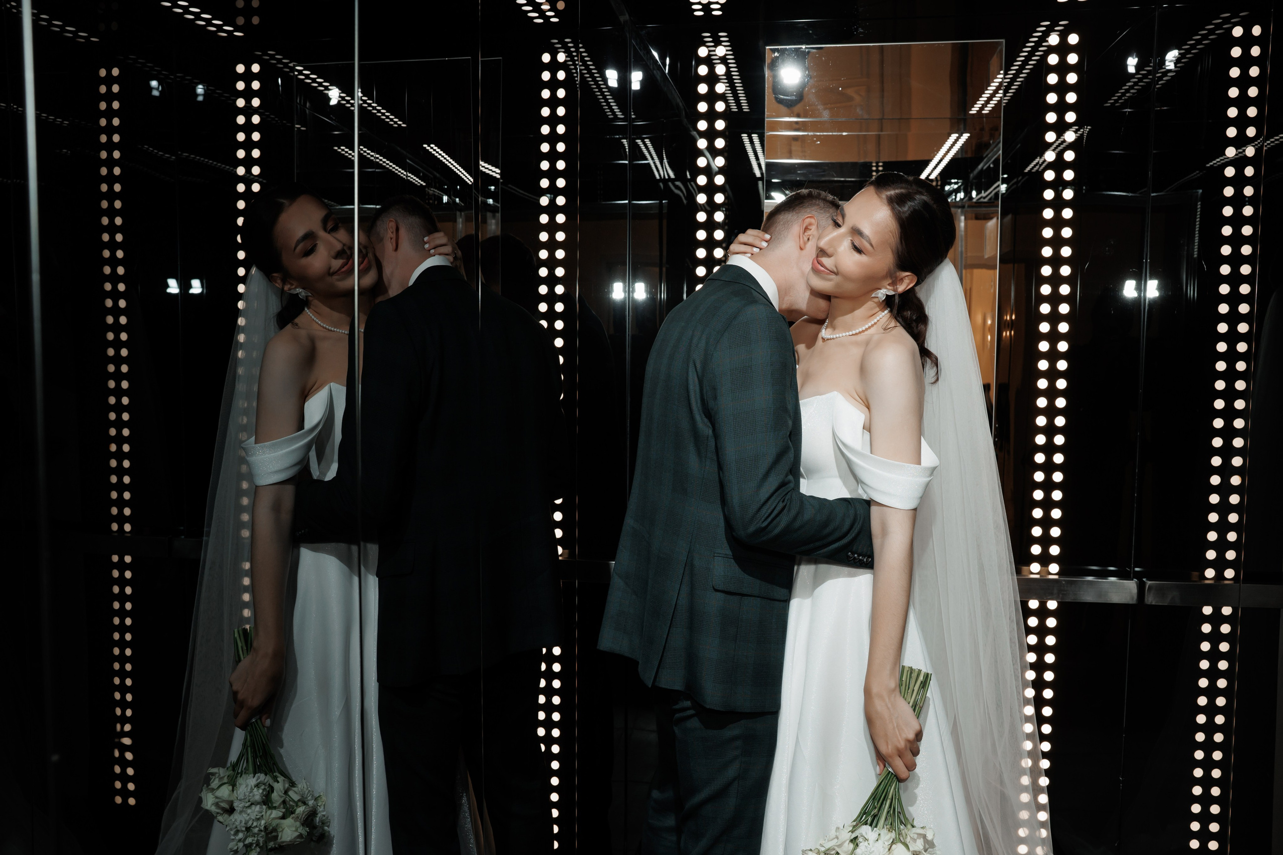 Регистрация в отеле Fish Point, ЗАГС Бутово, прогулка в Остафьево. Свадебный и репортажный фотограф (Москва, Королев и другие)