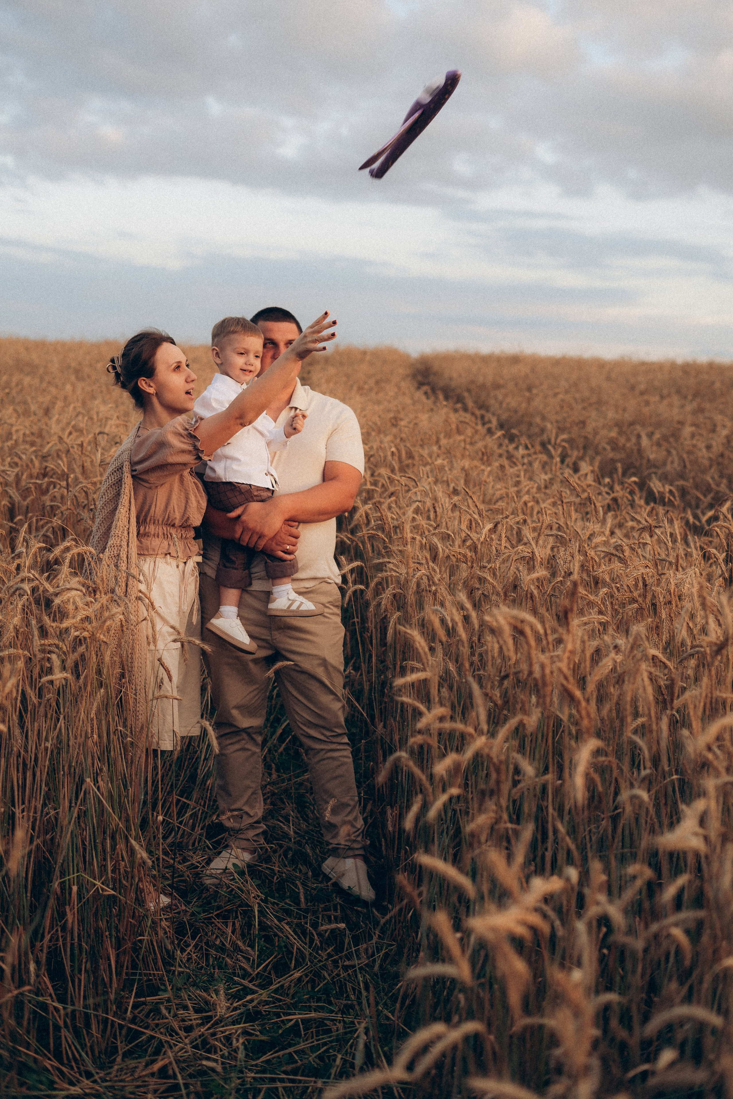 Алёна и семья. Фотограф Торопец Кристина Абрамова Kanwellia photography