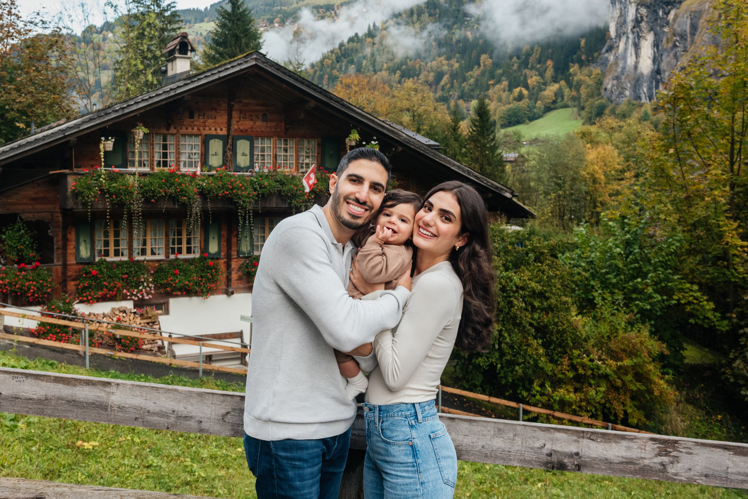Ruby, Elie and Leo (Lauterbrunnen, Suisse). Photographe en Suisse et en Europe Anna Alekseenko