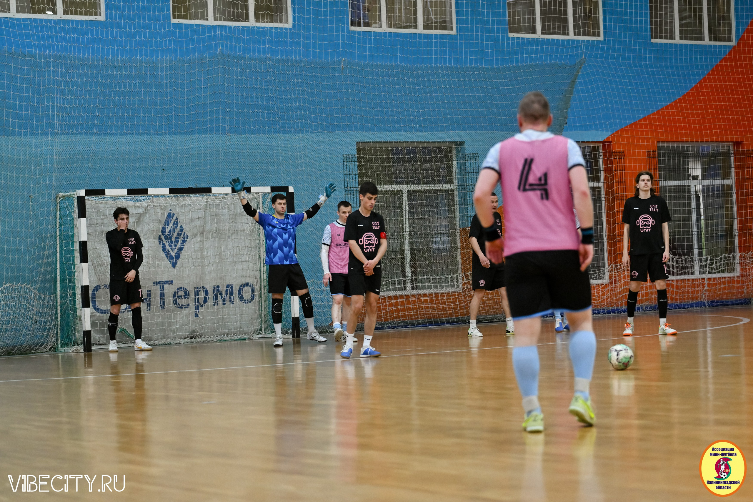 8 тур Корпоративной Бизнес-Лиги по футзалу. VIBECITY.RU Вайб Сити Ру Фоторепортажи Фотоотчеты Калининград
