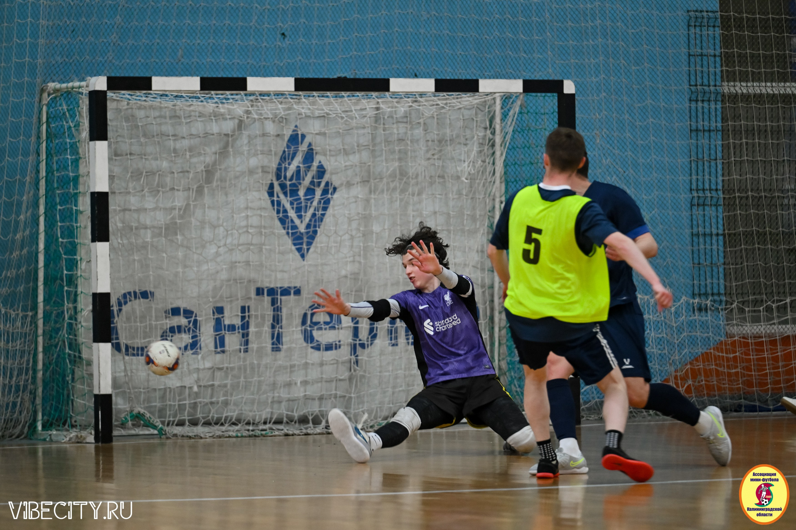 8 тур Корпоративной Бизнес-Лиги по футзалу. VIBECITY.RU Вайб Сити Ру Фоторепортажи Фотоотчеты Калининград