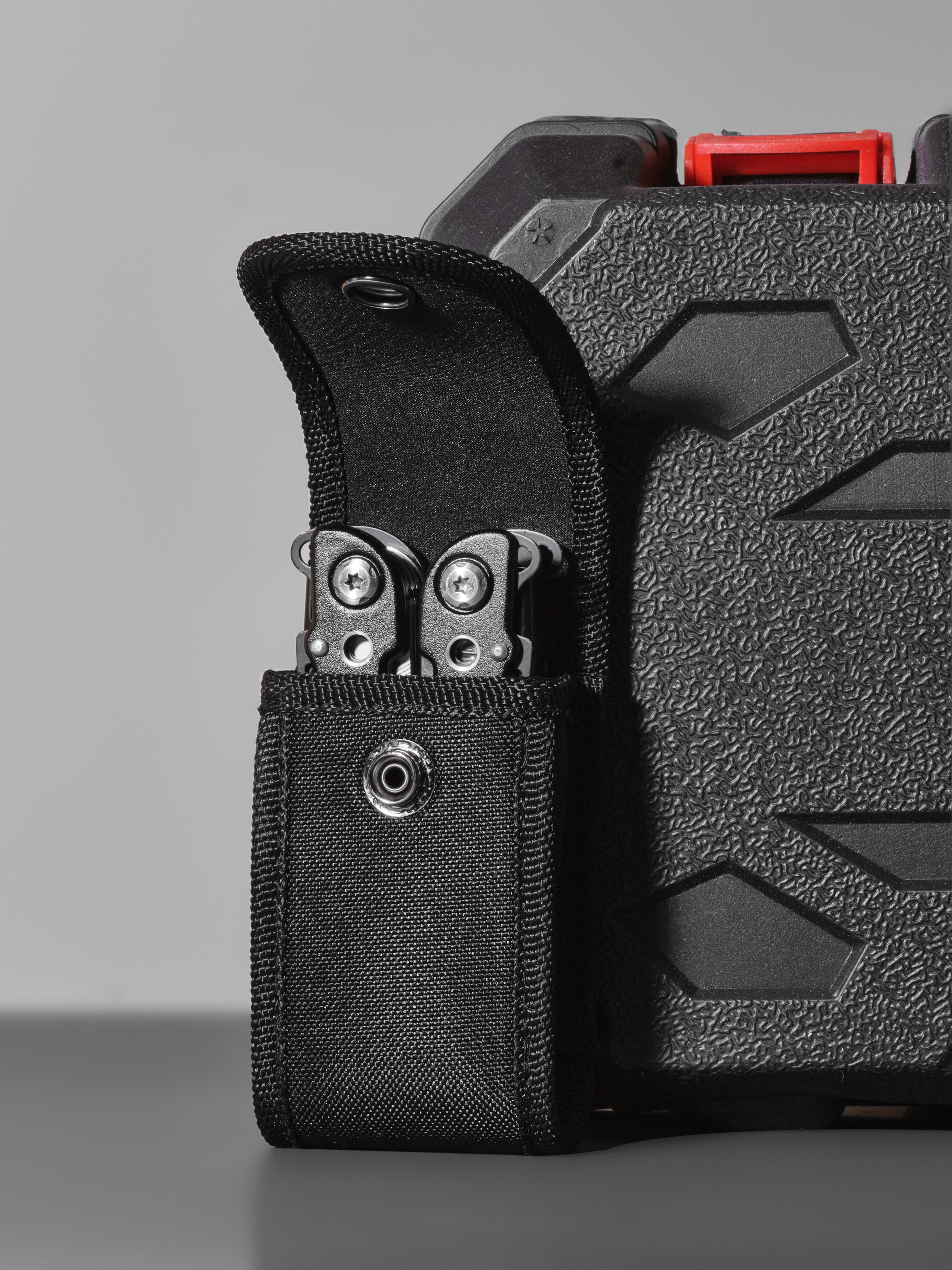 Ножи, мультитулы. Предметный фотограф в Нижнем Новгороде Аладышкина Анастасия