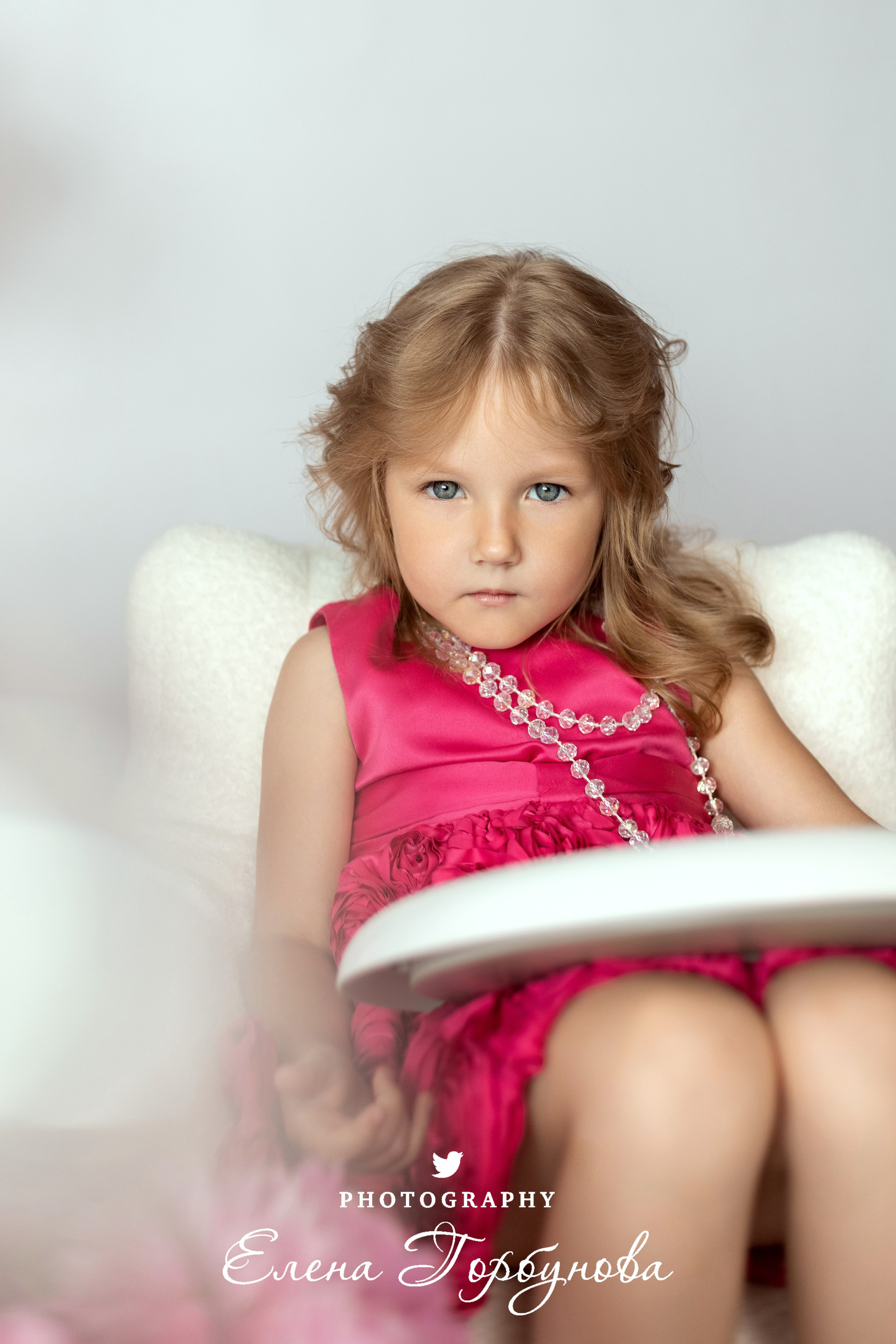 «Модница в розовом» В моей студии. Вероника и Александра. 2024. Фотограф Пермь. Свадьбы. Семья и дети, школа, д. сад. Фотокниги