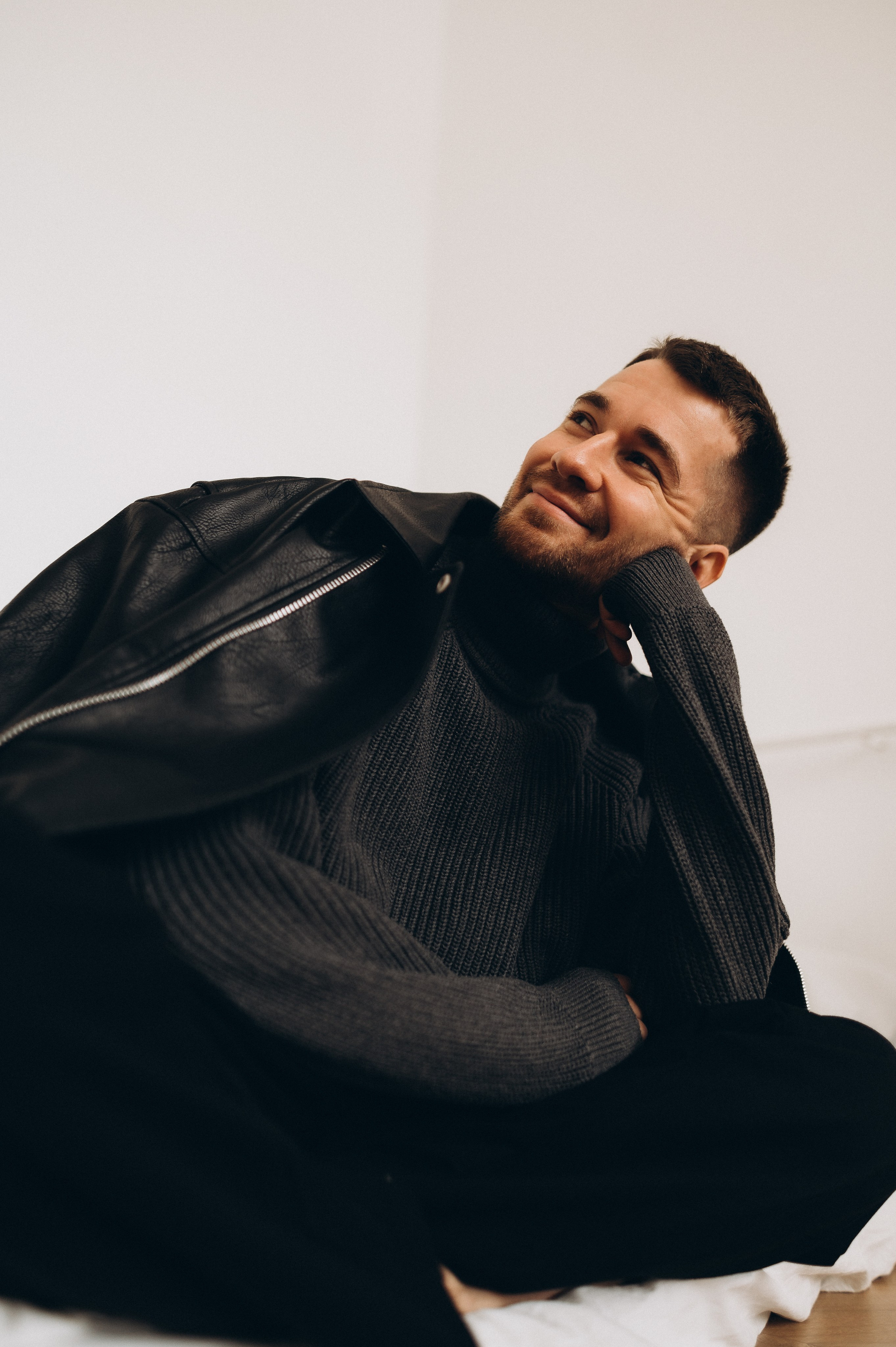 Антон студия Спб (мужская индивидуальная съемка). Фотограф ПИТЕР СПБ Надежда Баранова