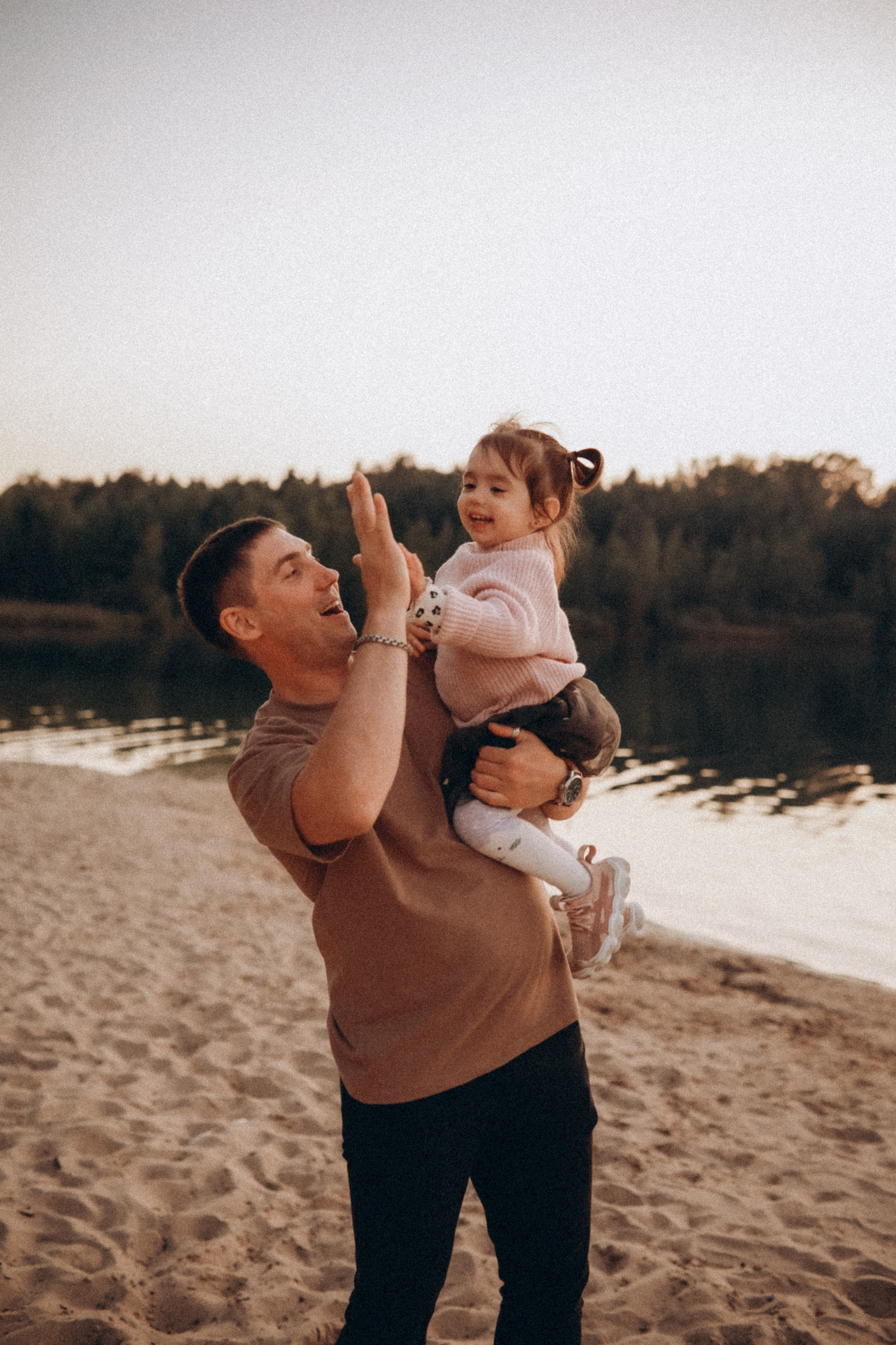 Семейная прогулка Оли и Вовы, а также малышки Есении. Семейный фотограф в Москве и Люберцах Юлия Гуськова