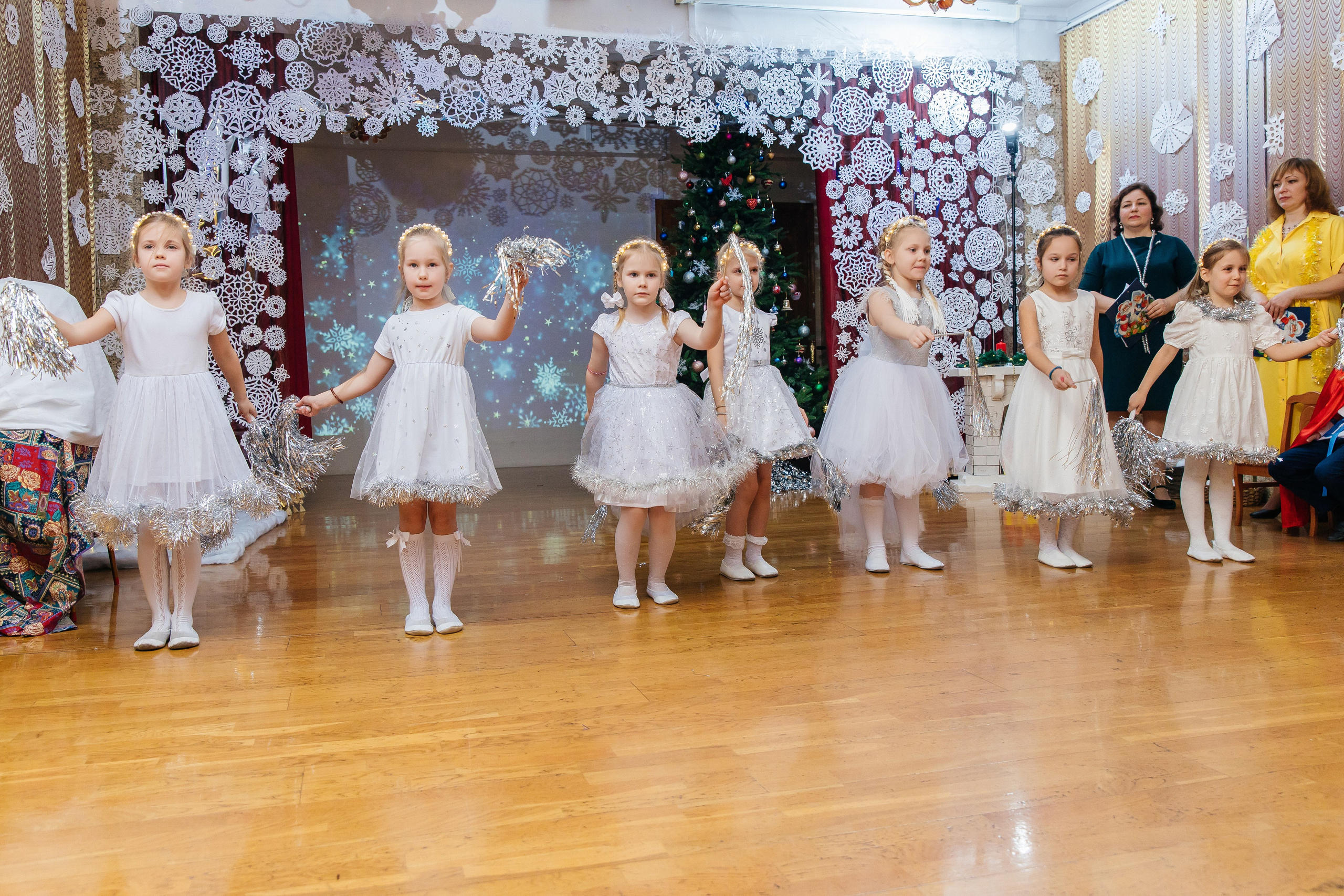Детский сад № 93 — Утренник (20.12.2024). Свадебный и семейный фотограф Крамар Наталья