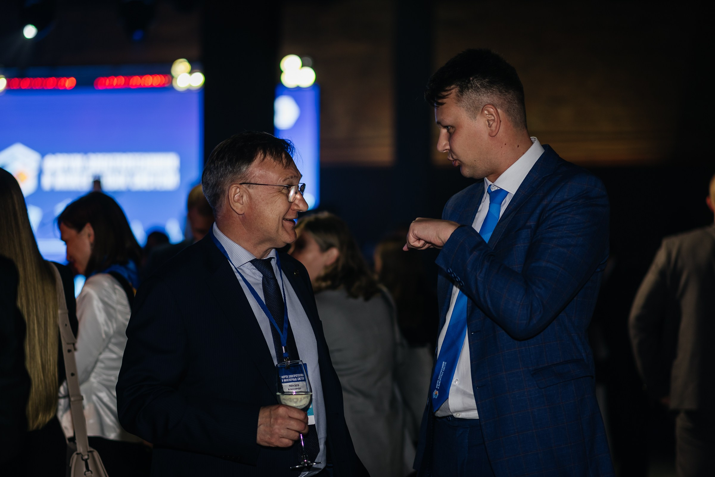 Репортажная фотосъёмка в Брусницын Холле. Свадебный фотограф в Санкт-Петербурге Венера Ахметова