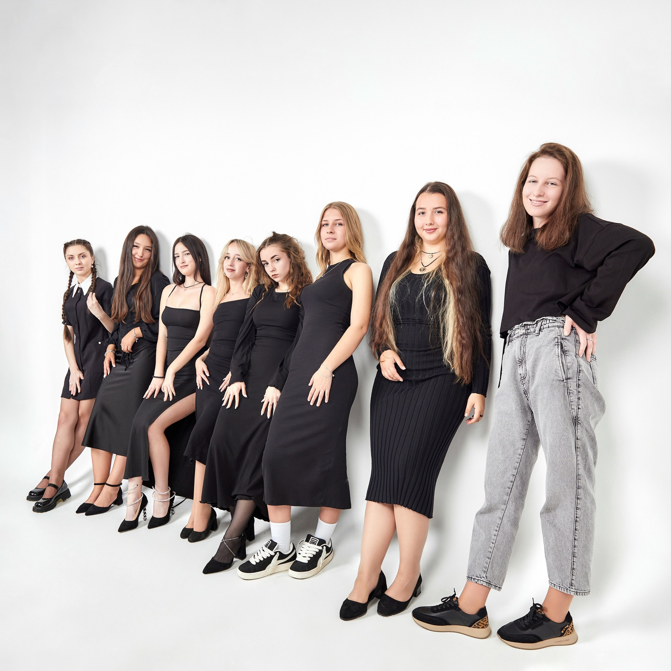 ШКОЛЬНИКИ. ФОНОВАЯ СТУДИЯ. Фотограф Татаринов Андрей (Донецк / Макеевка)