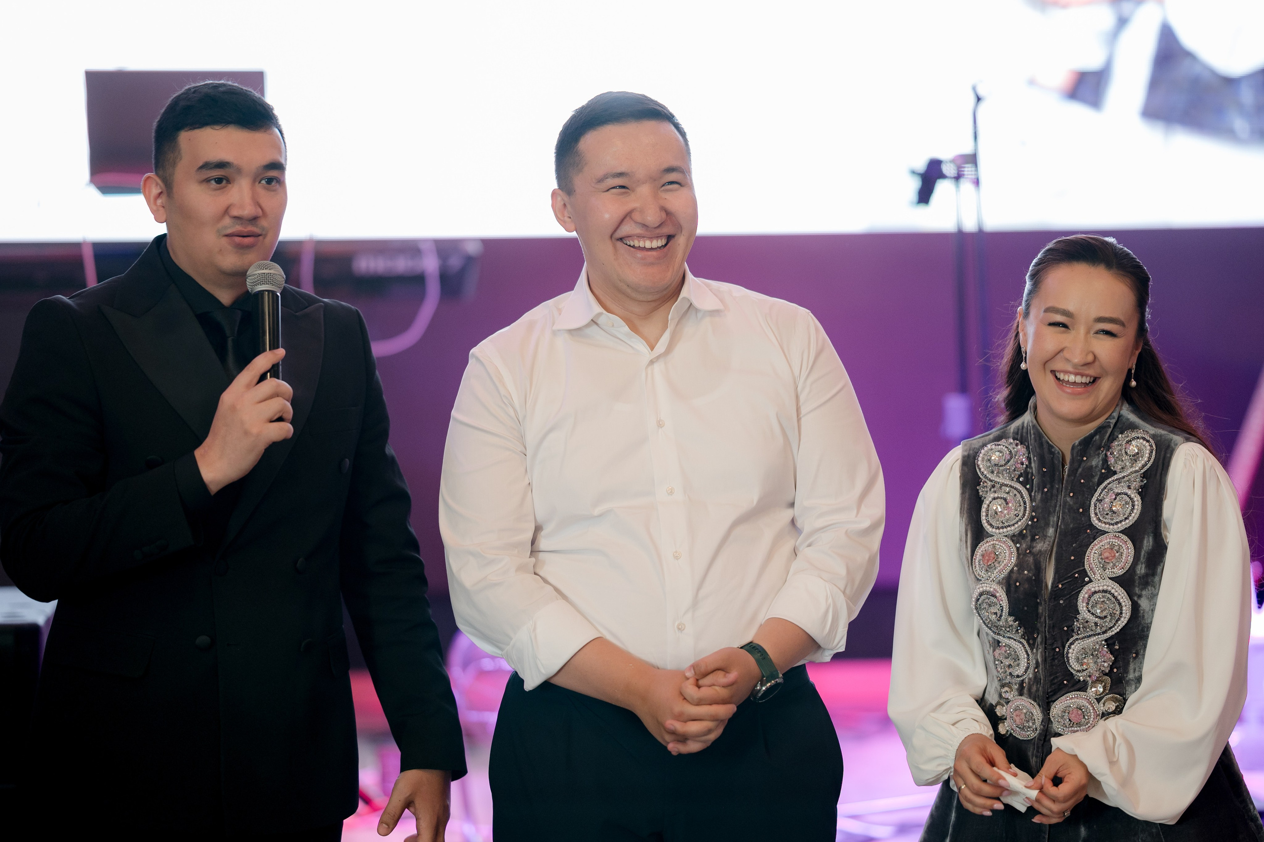 ФОТОГАЛЕРЕЯ. Ведущий мероприятии в Астане Акылбеков Алмас