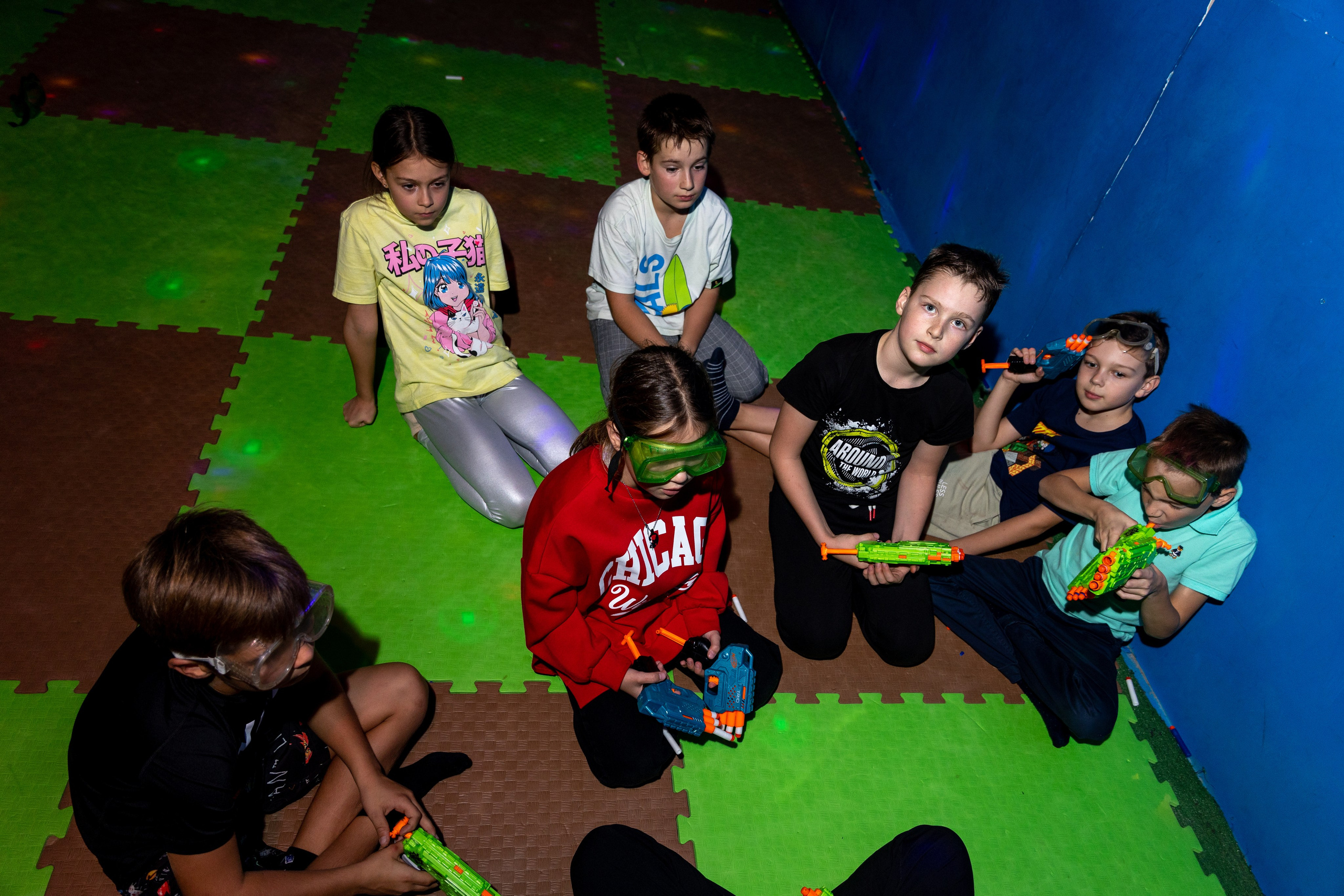 День рождение Александра в Нерф Арене. Выпускные альбомы во Владивостоке