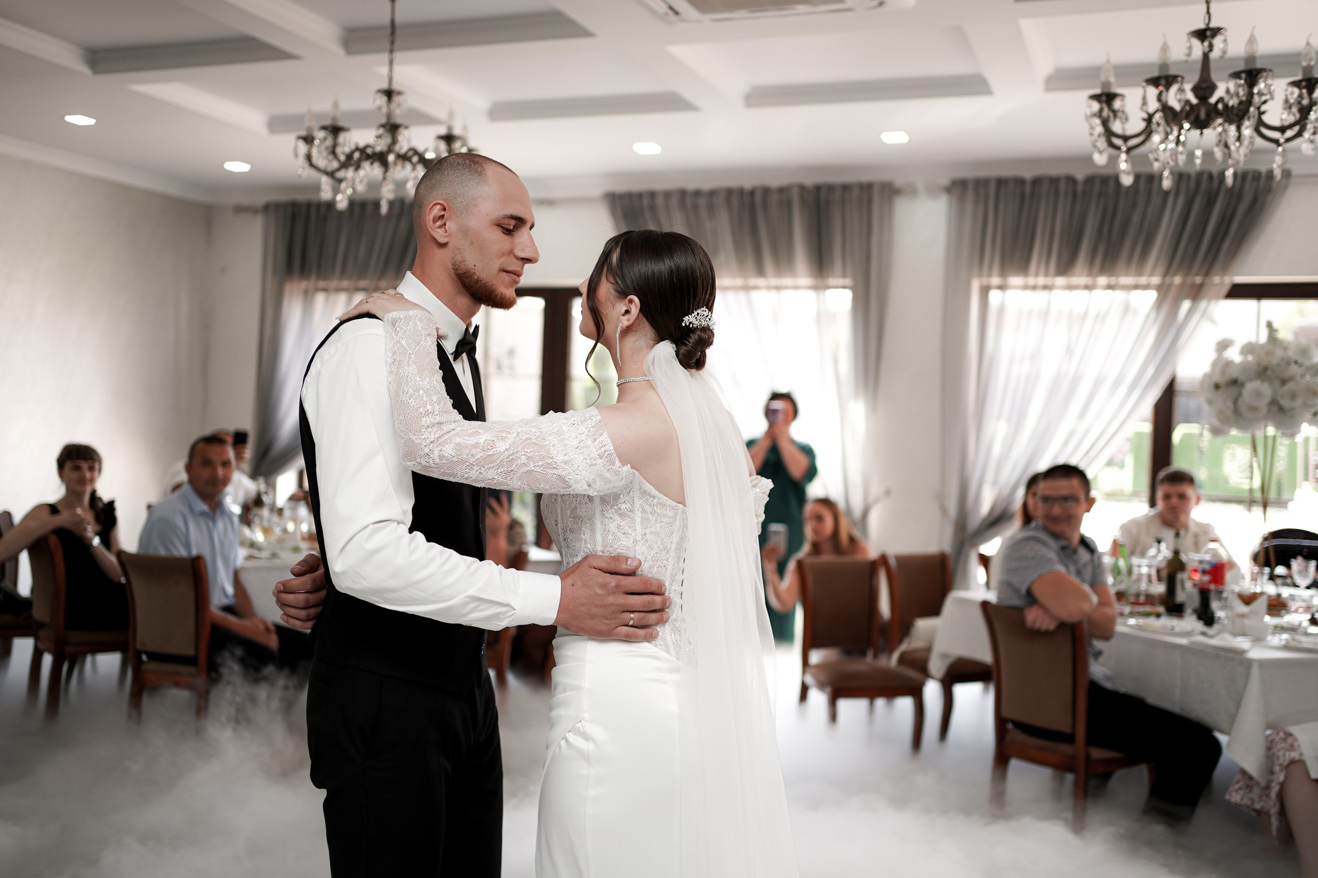 Эдуард и Анастасия на свадебной фотосессии в Новочеркасске. Свадебный фотограф в Ростове-на-Дону. Таинство Крещения и Венчания, семейные фотосессии. Алёна Чёботова