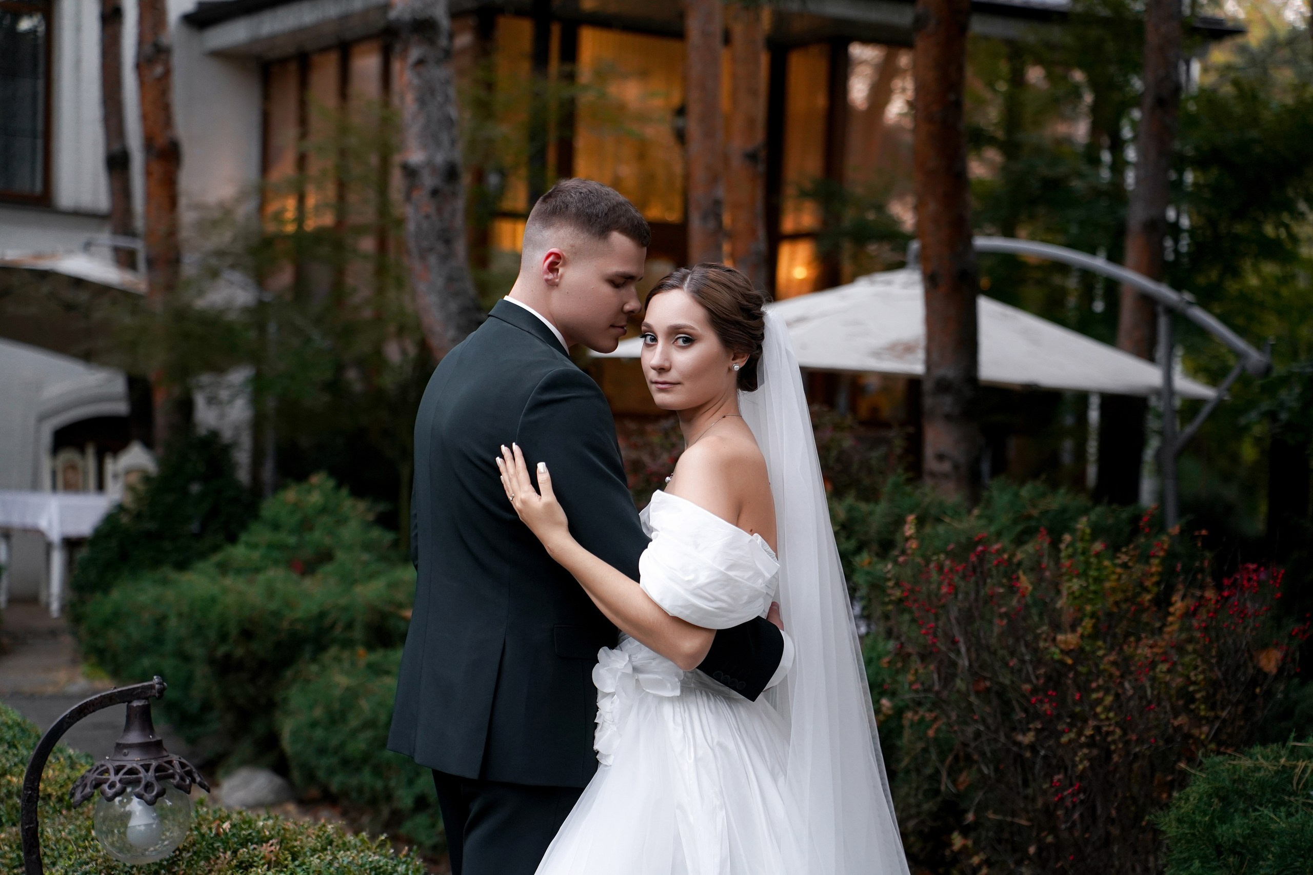 Свадебная экспресс-фотосессия на территории ресторана «Атаманская усадьба» в Ростове-на-Дону. Дмитрий и Арина 💫. Свадебный фотограф в Ростове-на-Дону. Таинство Крещения и Венчания, семейные фотосессии. Алёна Чёботова