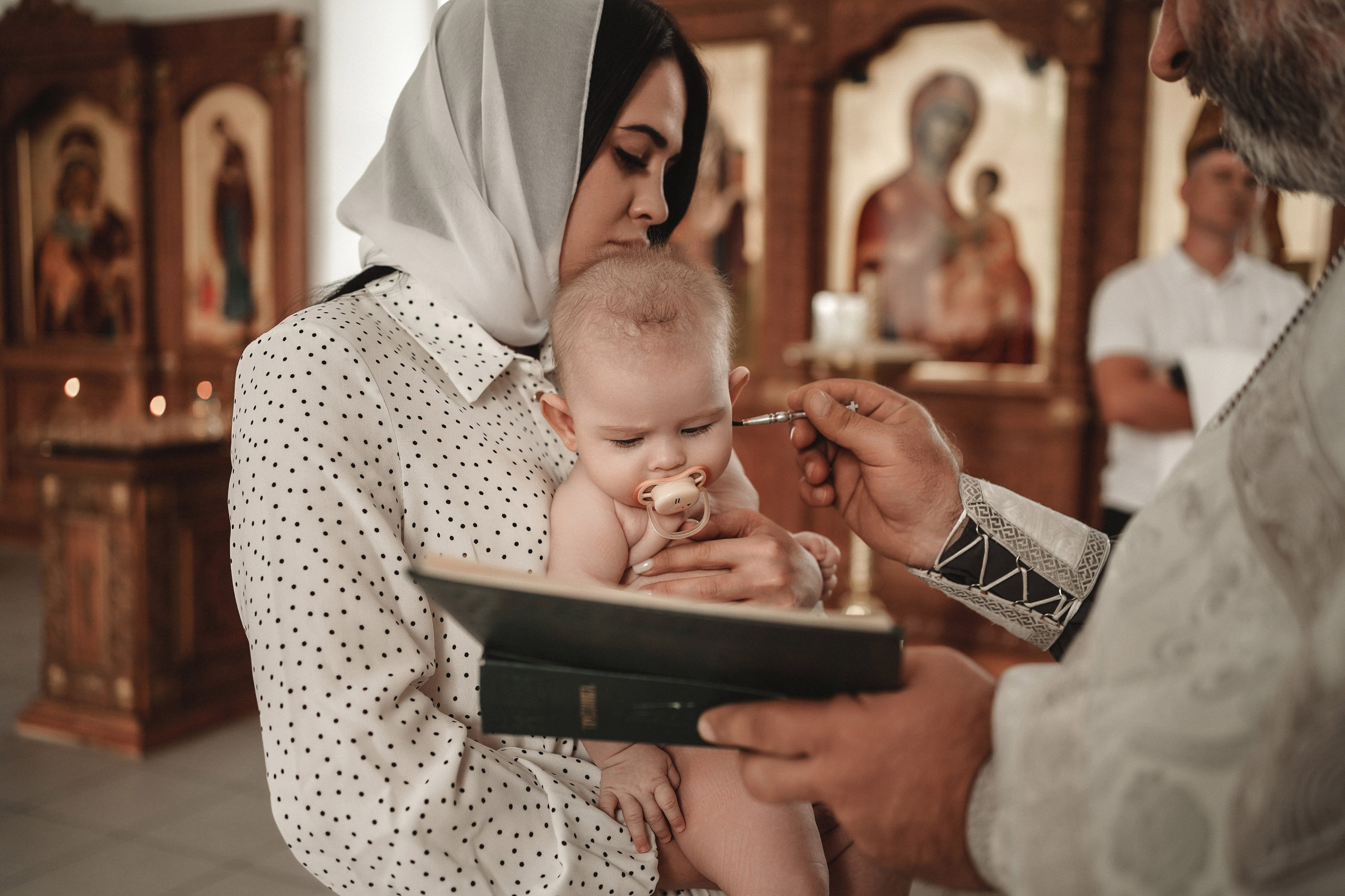 Таинство Крещения в Успенском храме. Свадебный фотограф в Ростове-на-Дону. Таинство Крещения и Венчания, семейные фотосессии. Алёна Чёботова