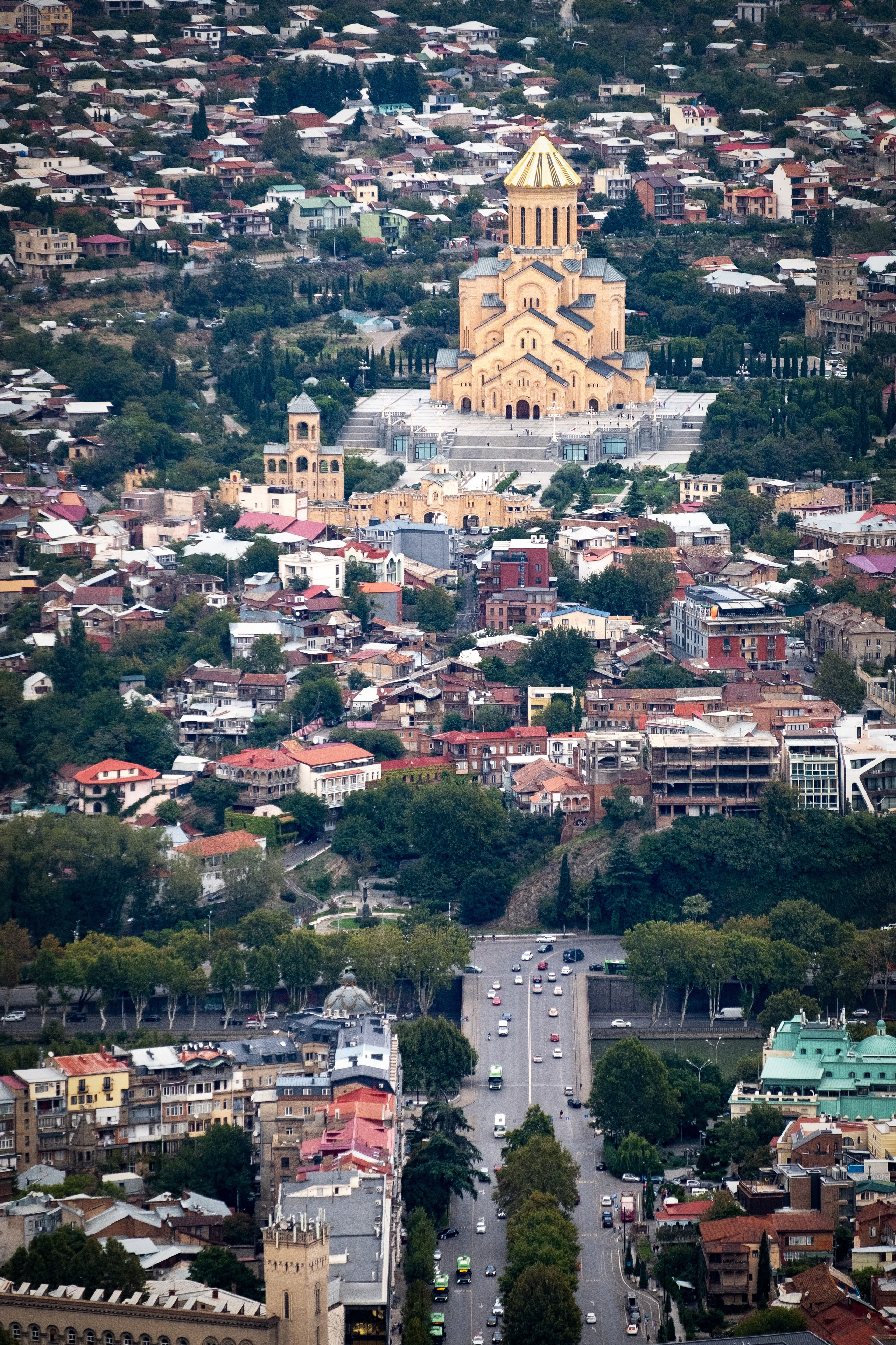 ТБИЛИСИ. ПОБУДЬ ЗДЕСЬ И ЦЕЛЕЕ БУДЕТ ЭТОТ МИР