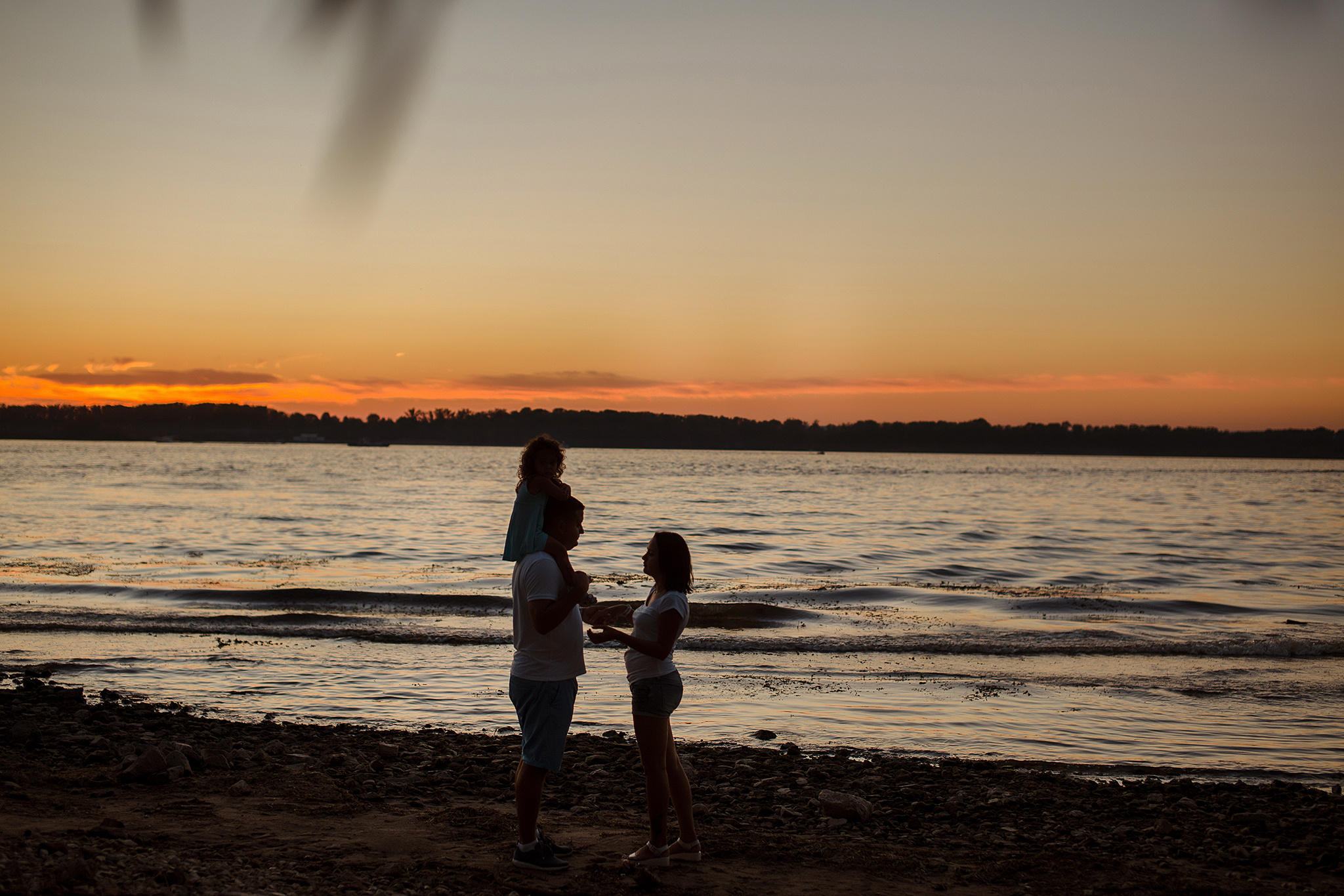 Солнечная семейная фотосессия. Фотограф в Самаре Мальтеева Эльвира