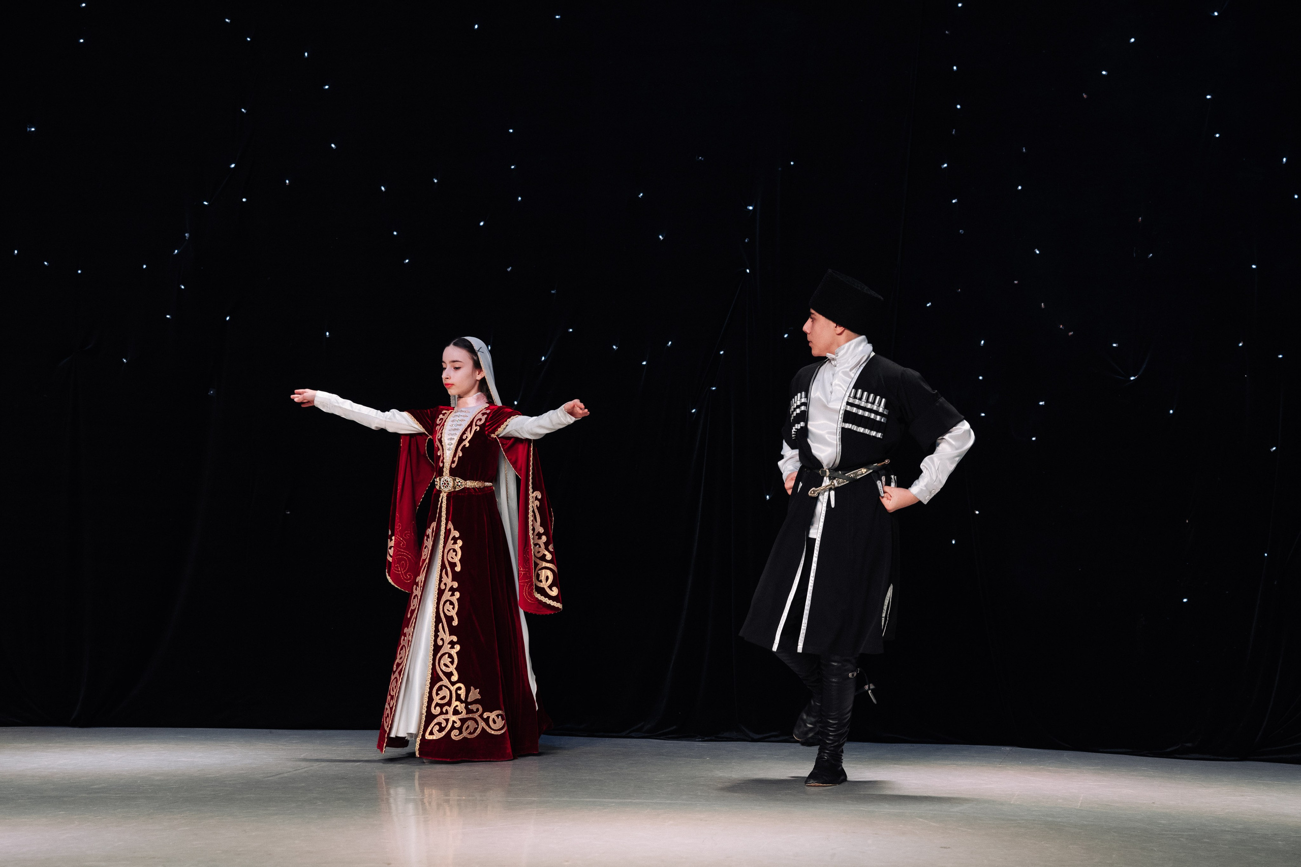 Благотворительный концерт в помощь Артему Сардаряну. Фотограф Артем Севостьянов. Профессиональная фотосъемка в Ногинске, Москве, Московской области и за границей