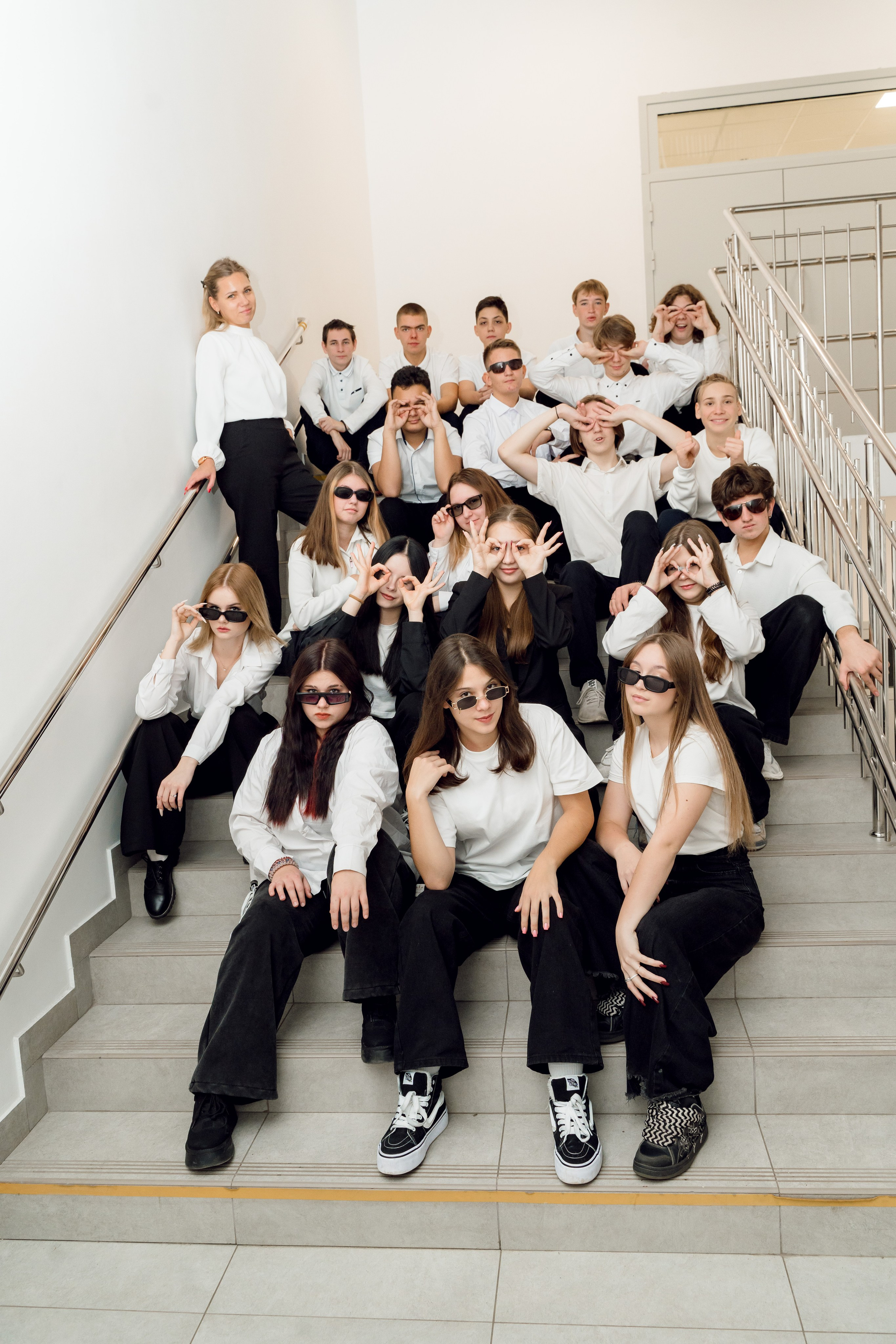 ФОТО СТАРШАЯ ШКОЛА. Выпускные альбомы ДНР, Донецк