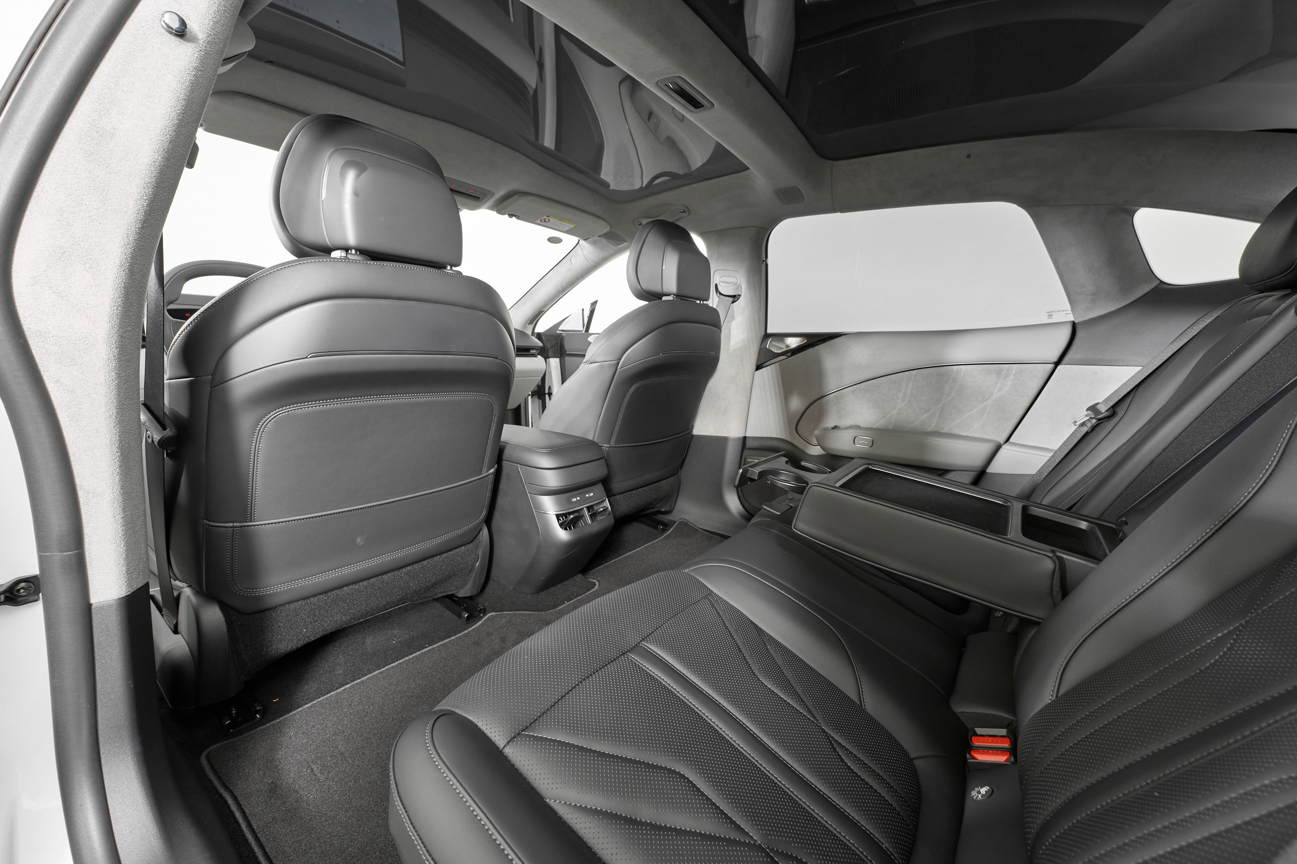 Zeekr 007_1. Фотограф Николай Прокофьев модельные тесты в Москве