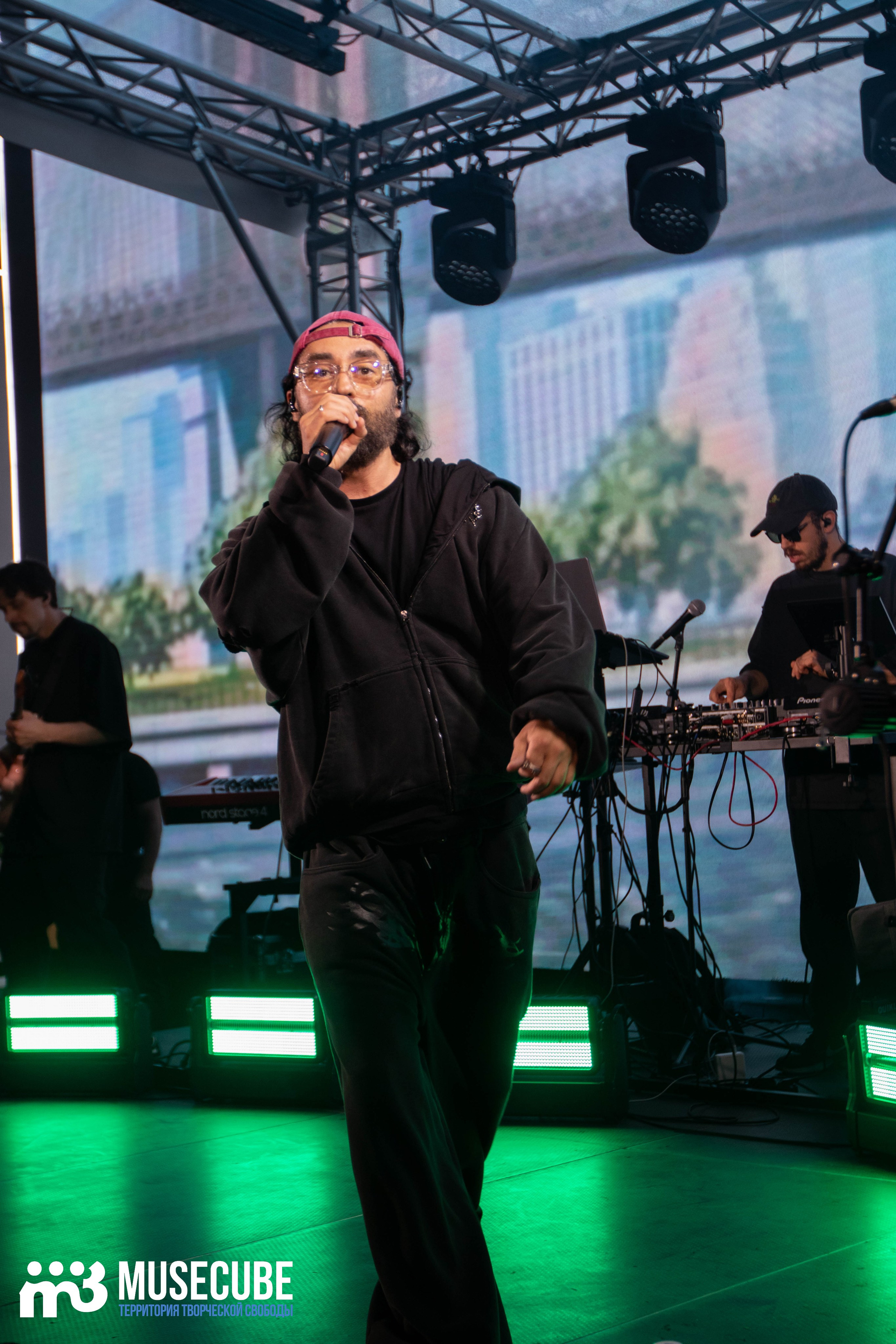 МОТ. Концертный фотограф