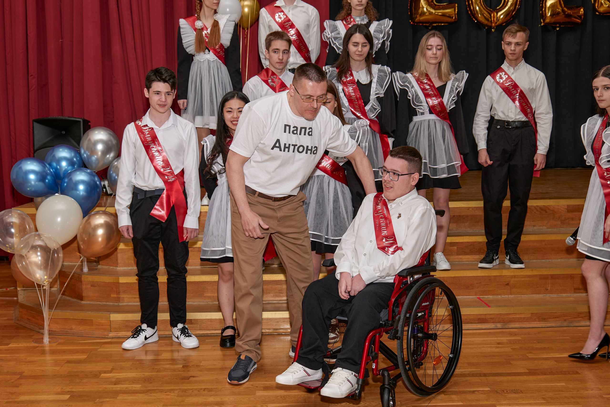 Последний звонок школа 1413. Детский и семейный фотограф г. Москва Оксана Катаджи